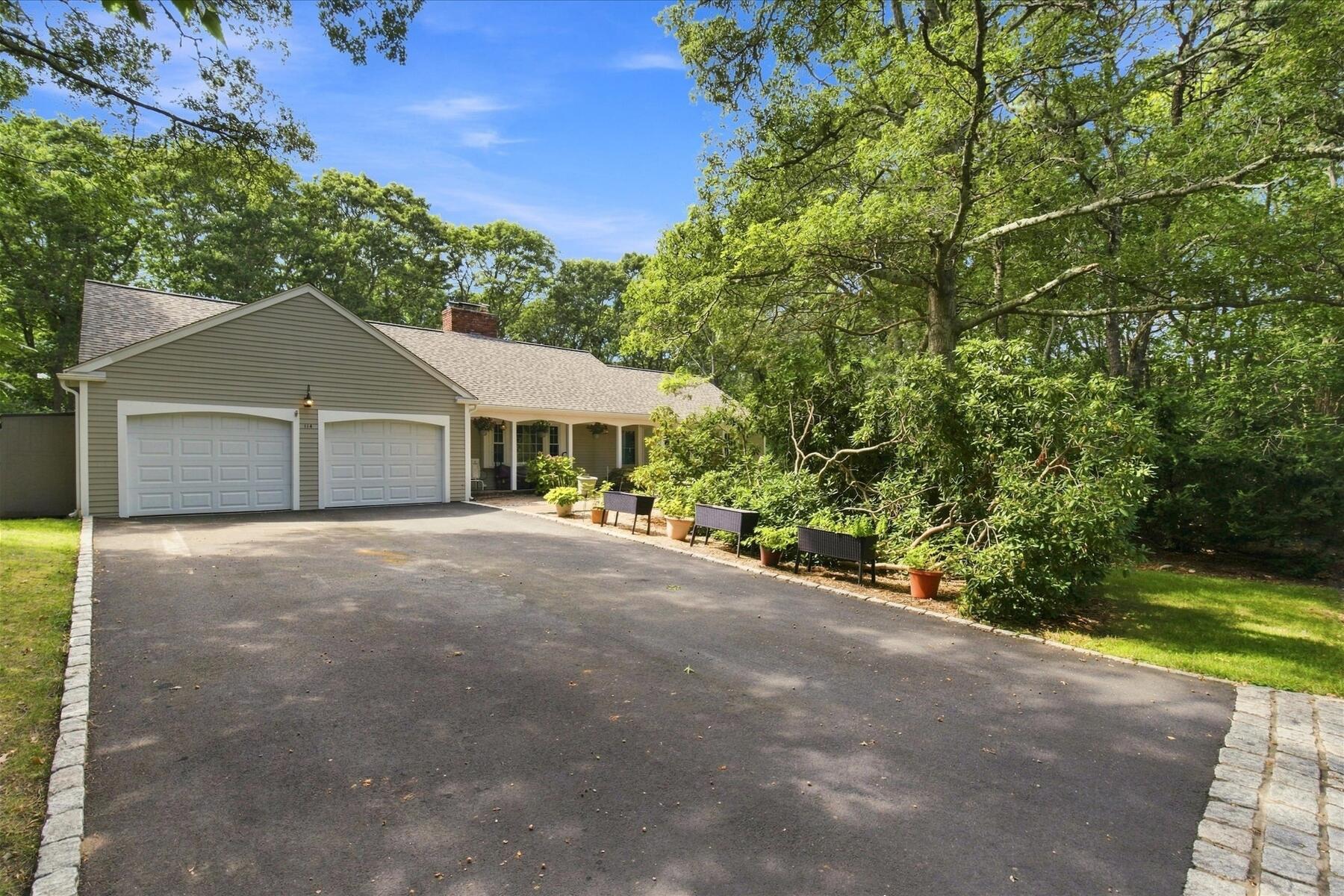 114 Carriage Lane