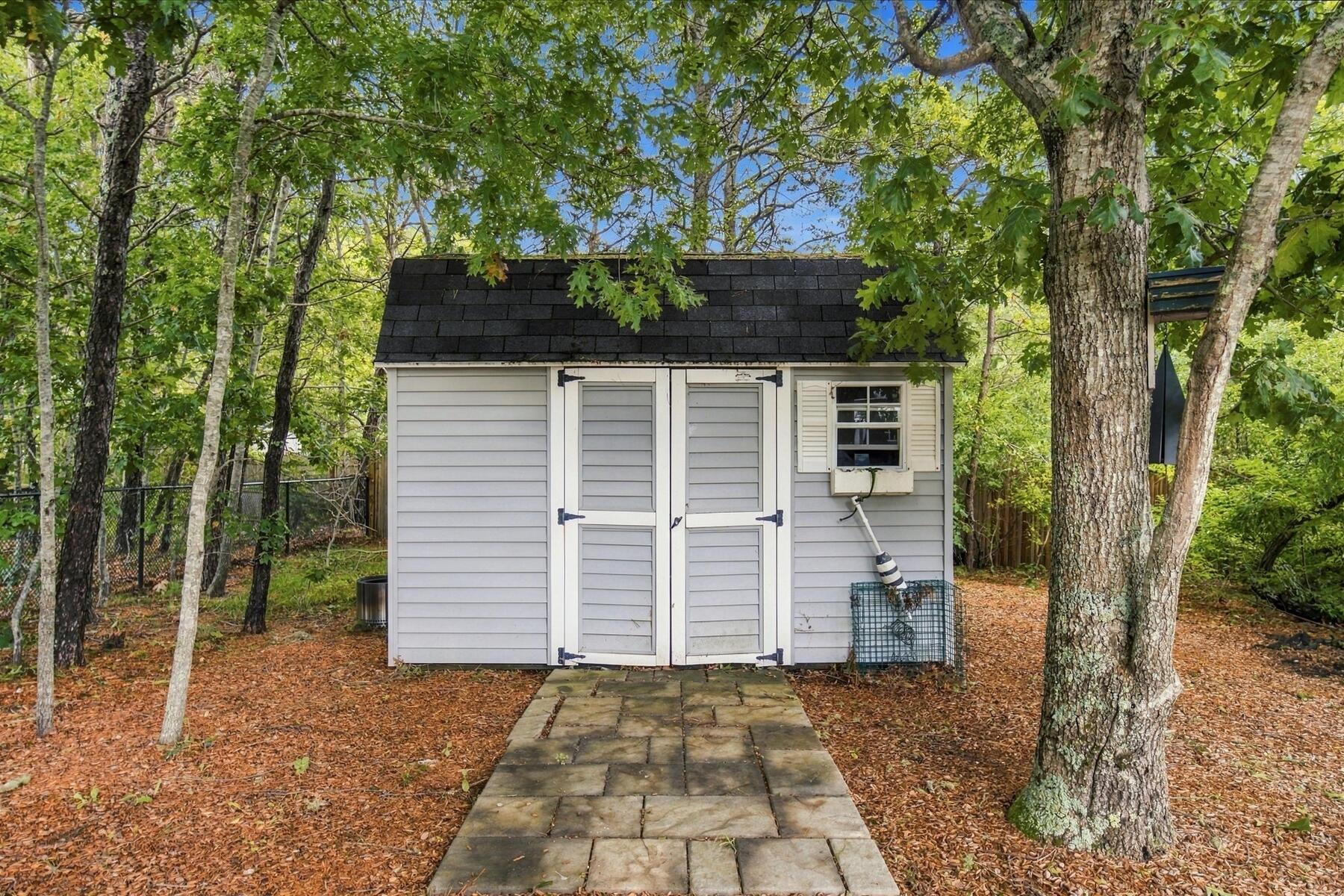 172 Oxford Drive