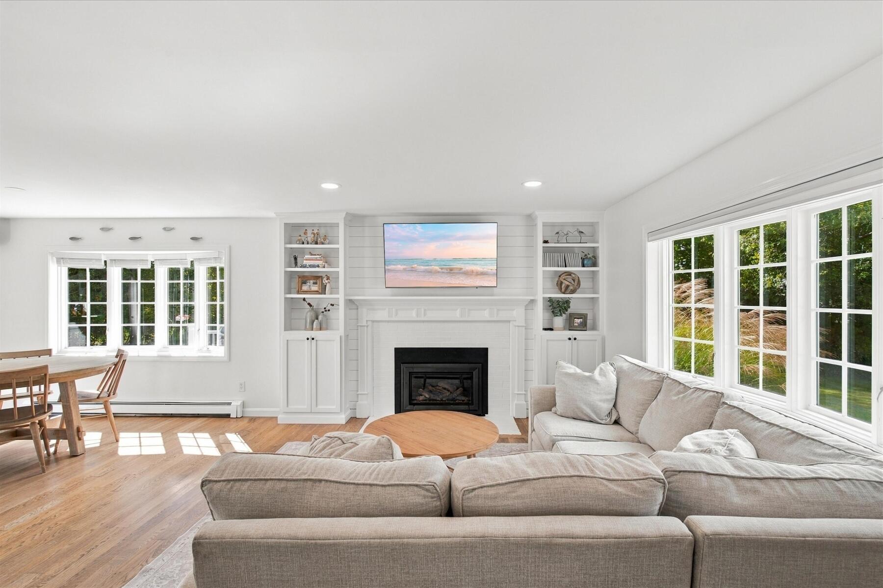 172 Oxford Drive