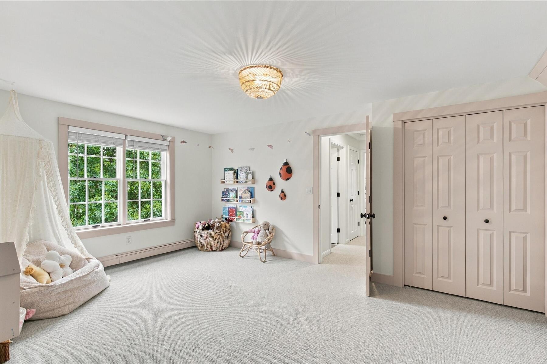 172 Oxford Drive