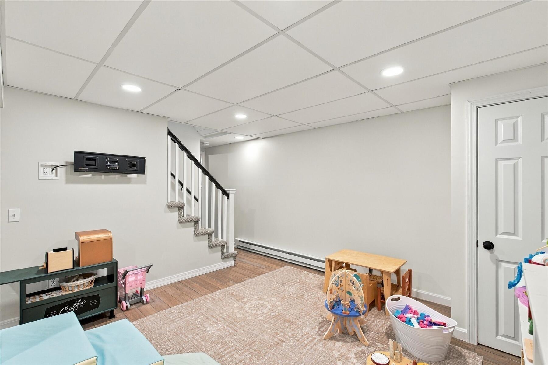172 Oxford Drive