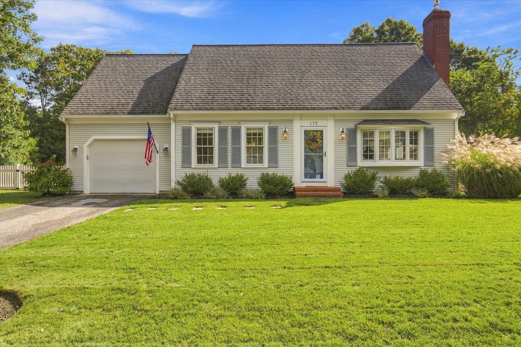 172 Oxford Drive Cotuit MA