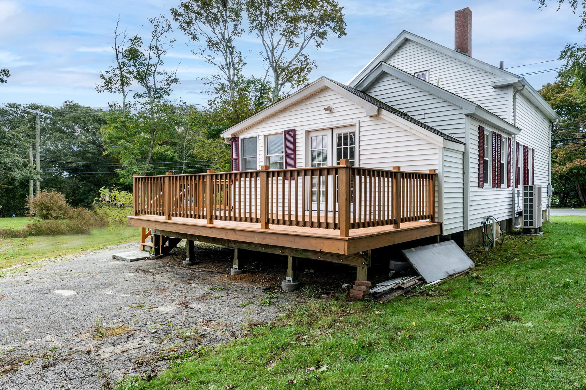 562 Waquoit Highway