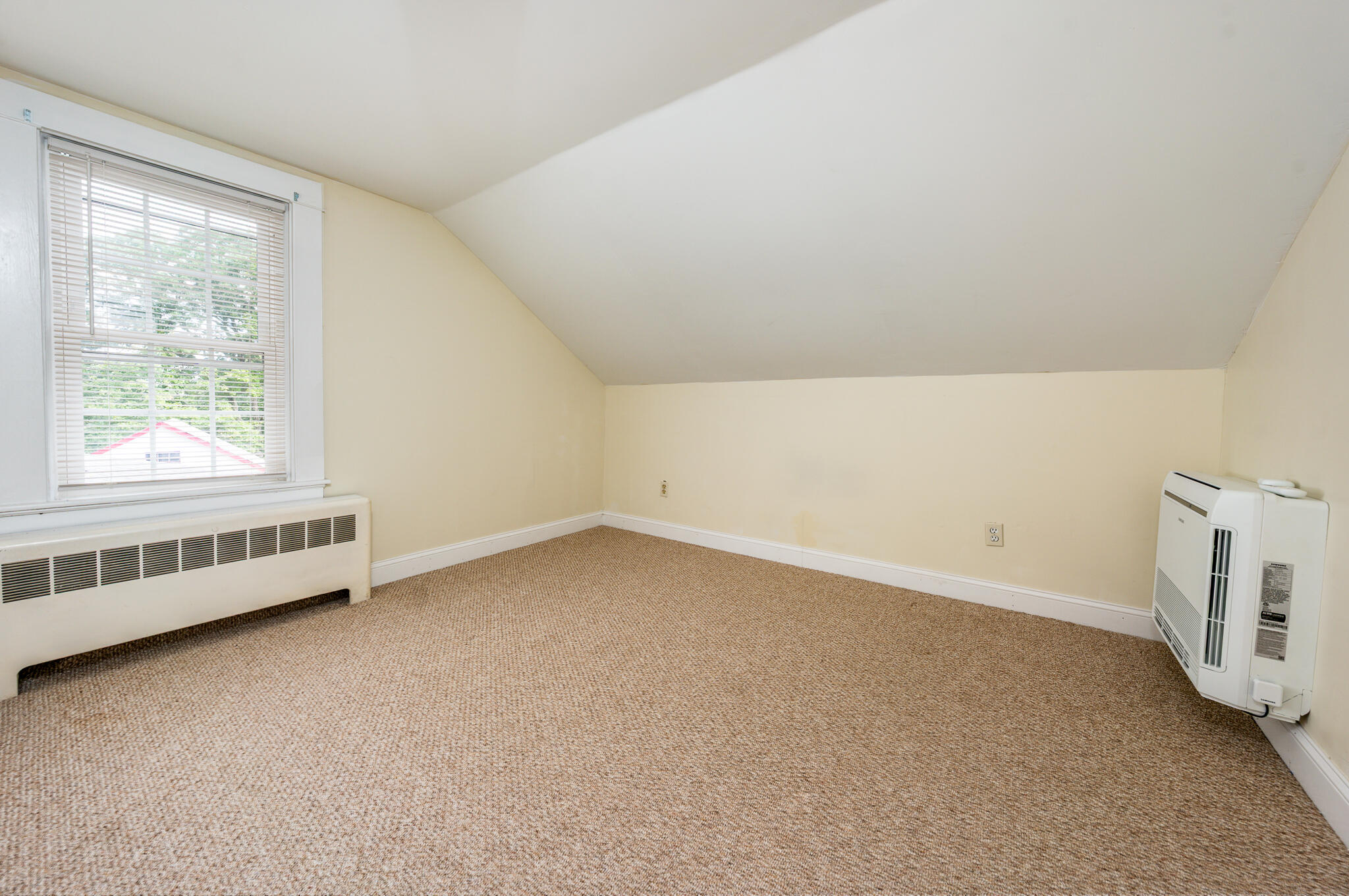 562 Waquoit Highway