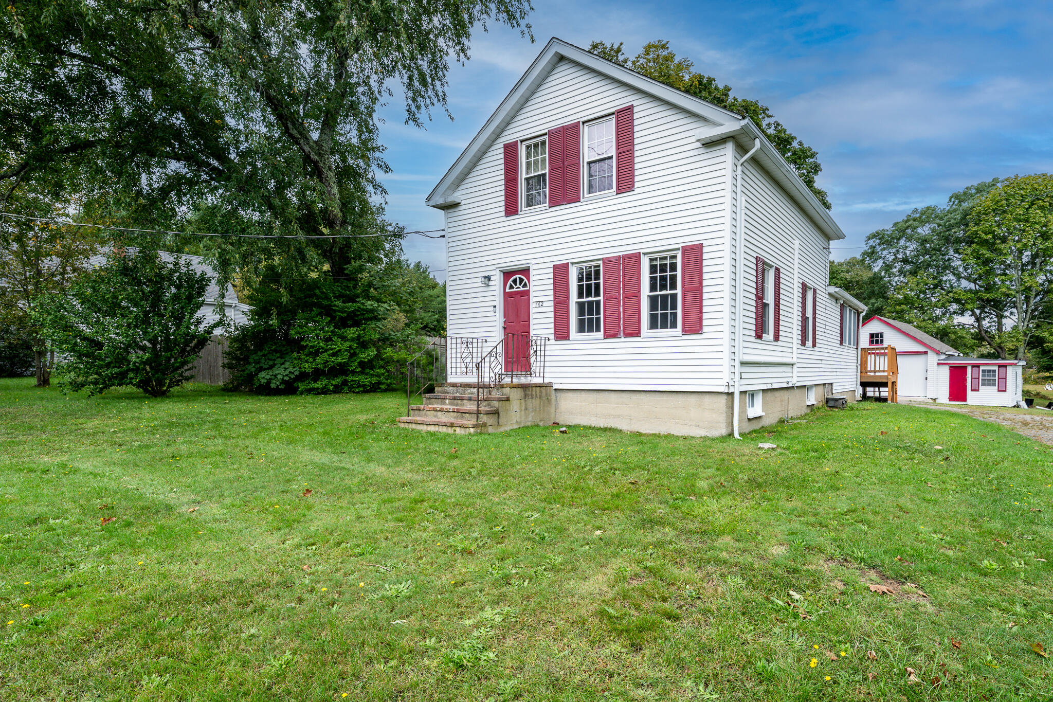 562 Waquoit Highway