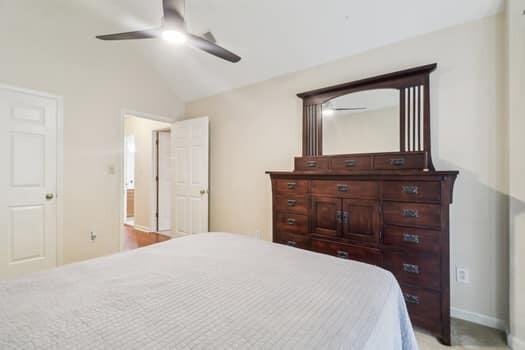 4041 Glenside Lane