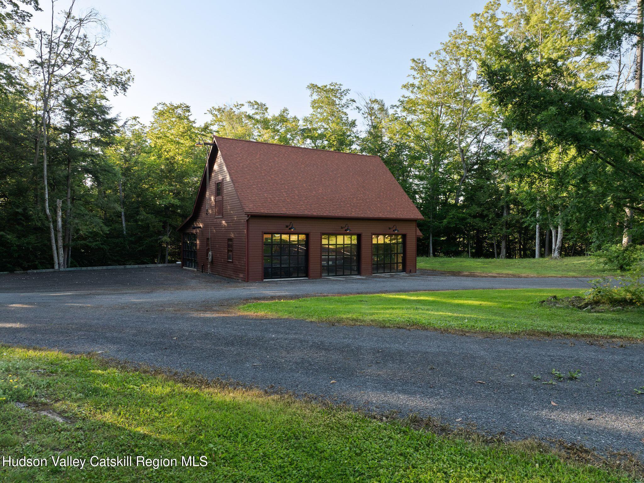 137 Kennedy Lane