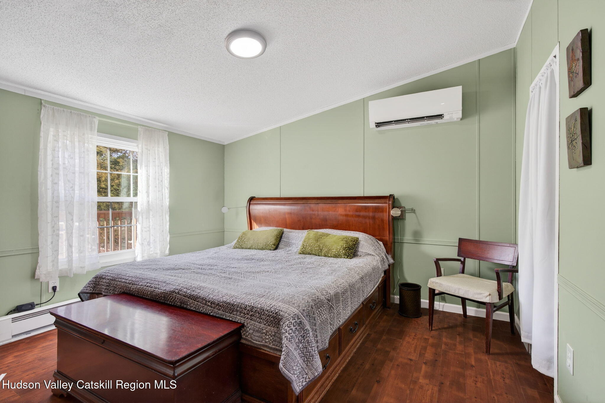 310 Silver Spur Road W