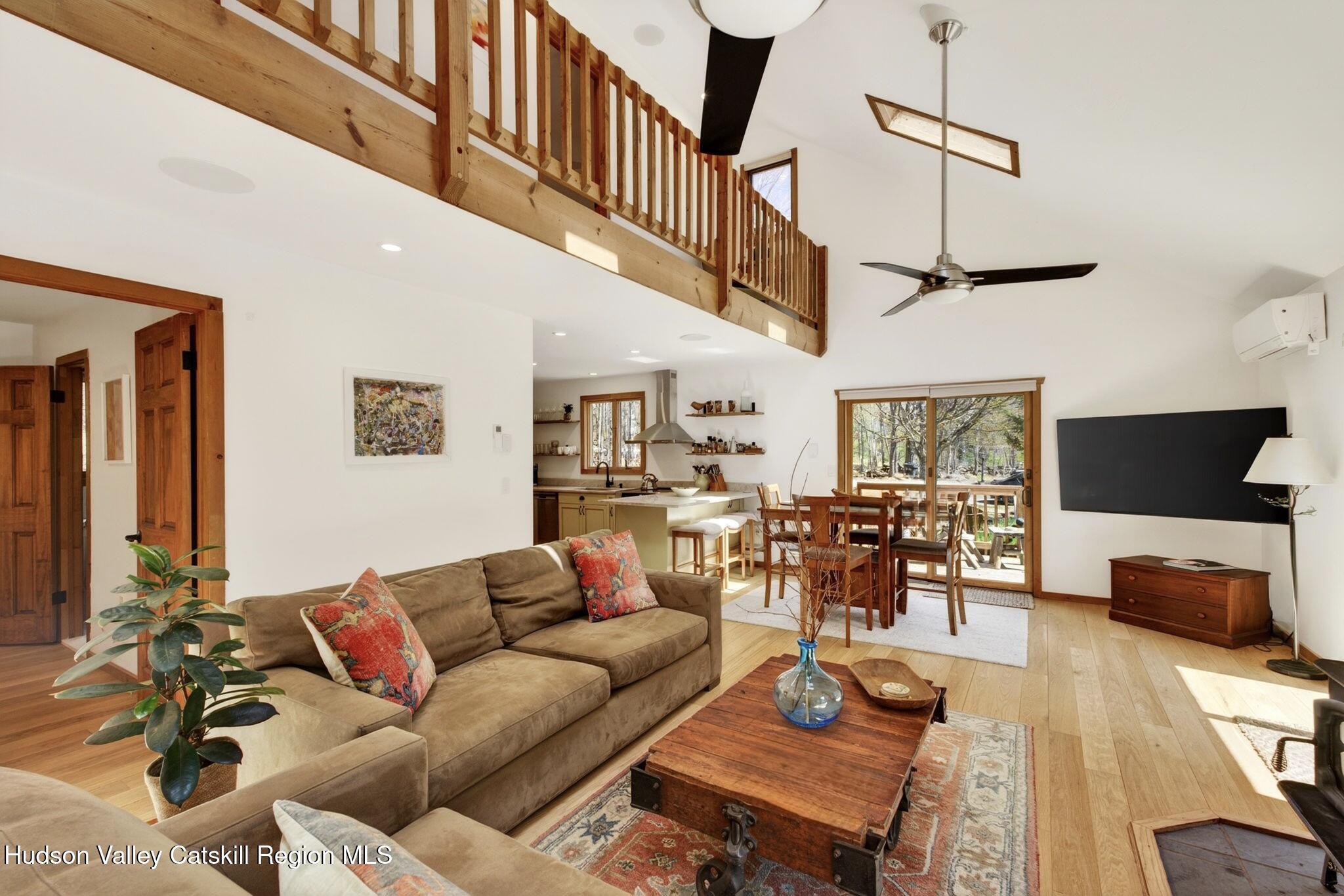 128 Meadow Lane