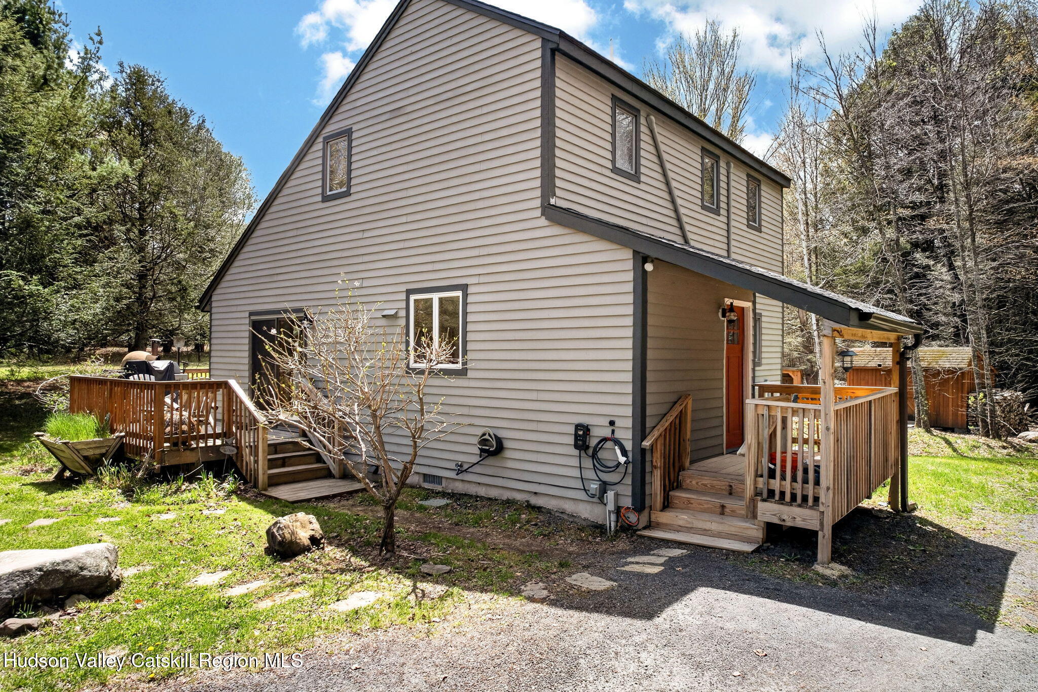 128 Meadow Lane