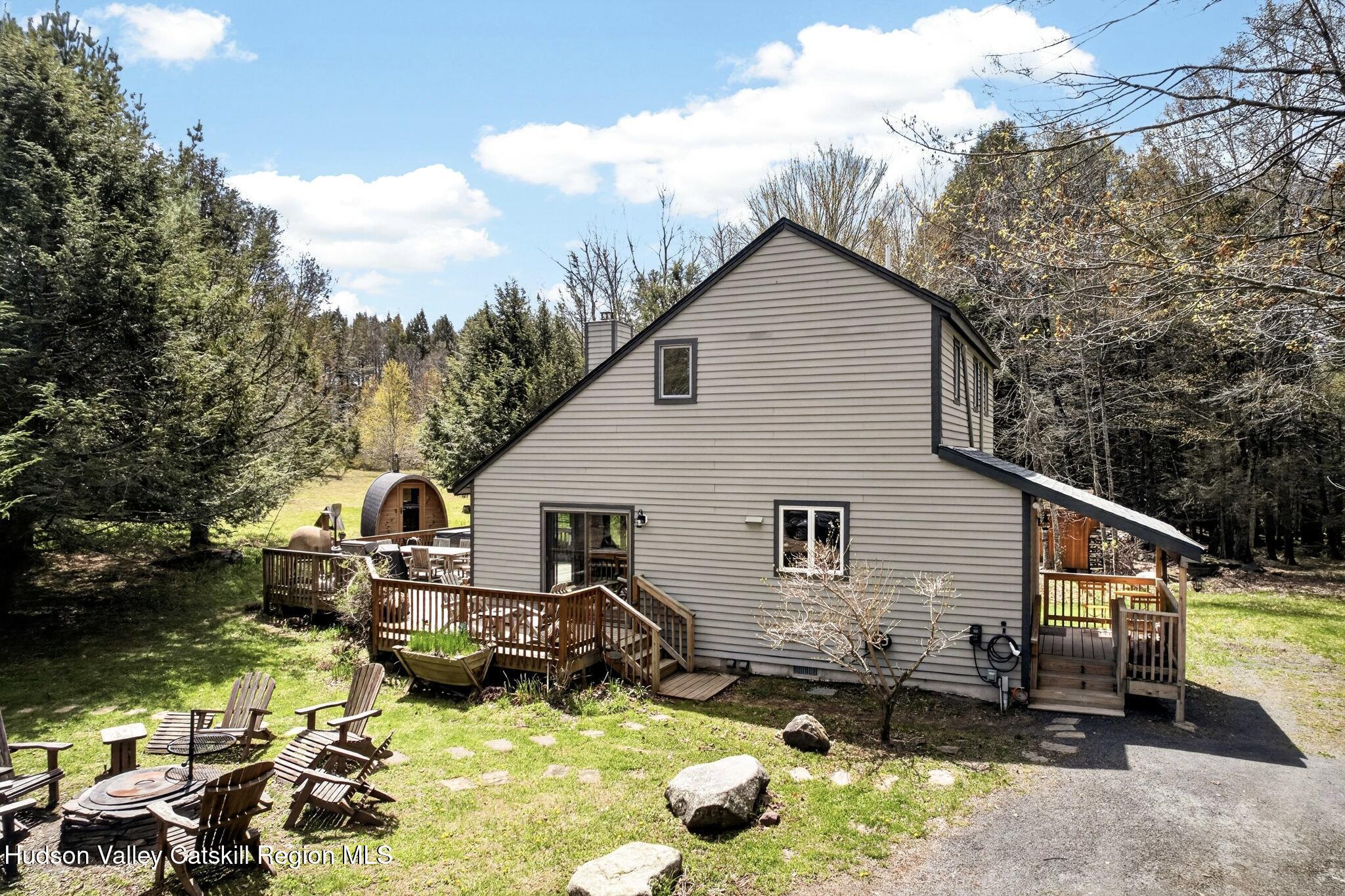 128 Meadow Lane