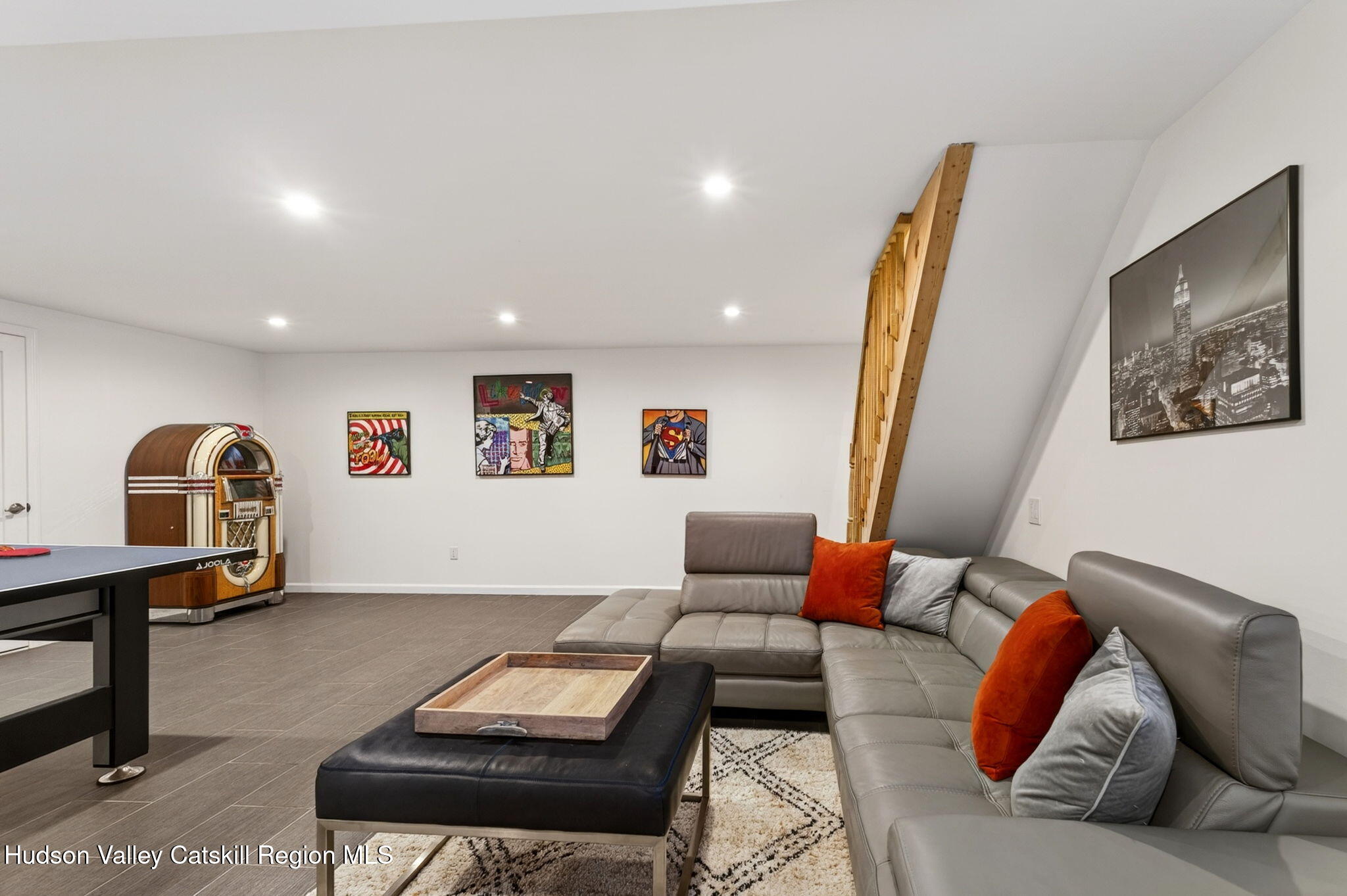 128 Meadow Lane