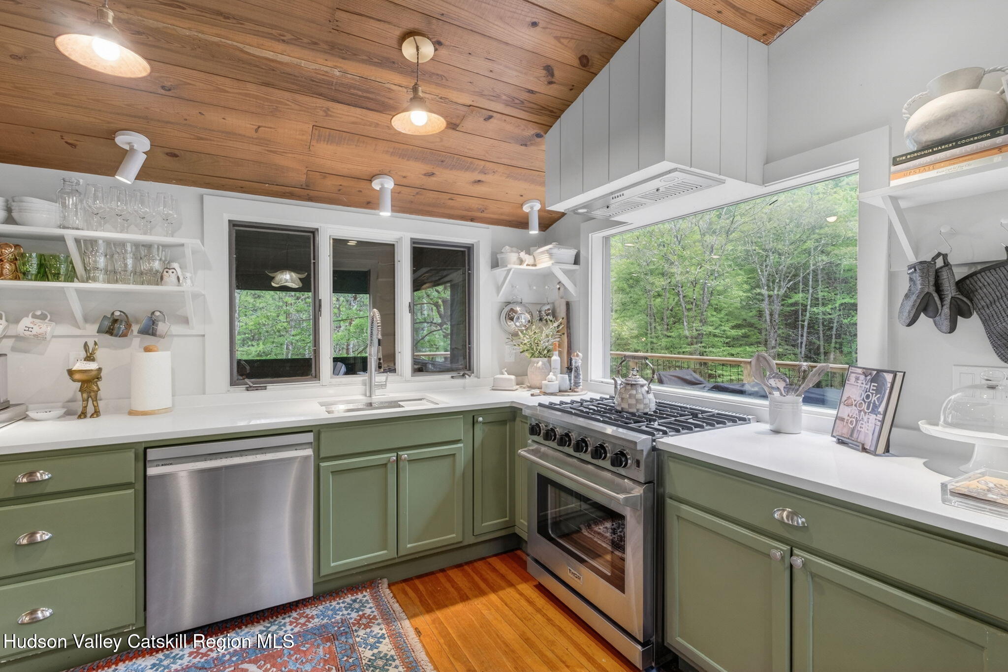 64 Huron Trail