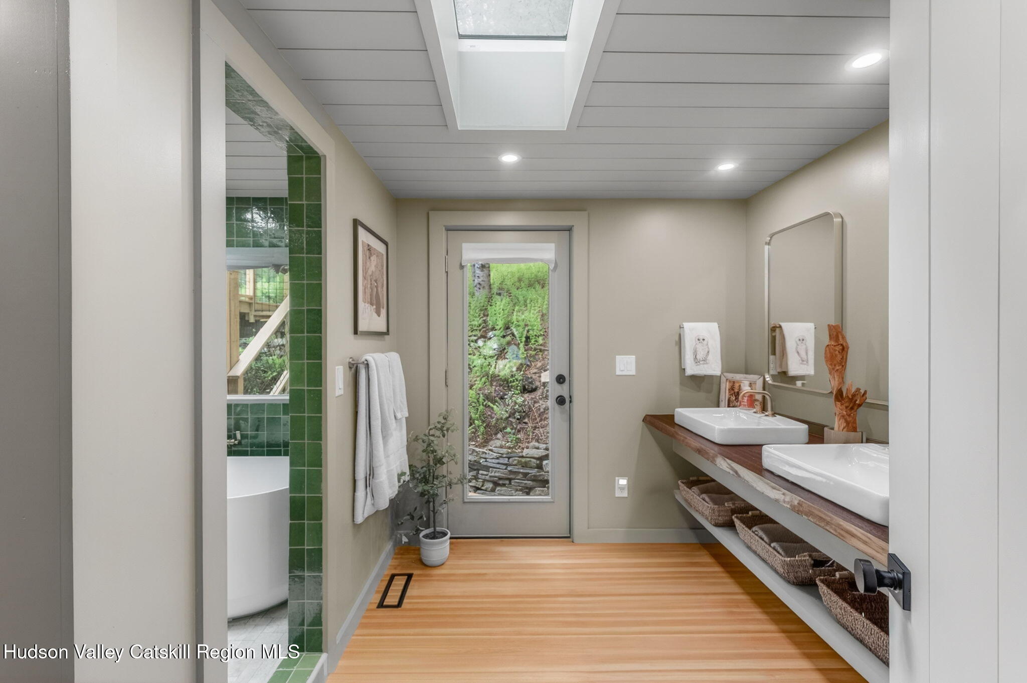64 Huron Trail