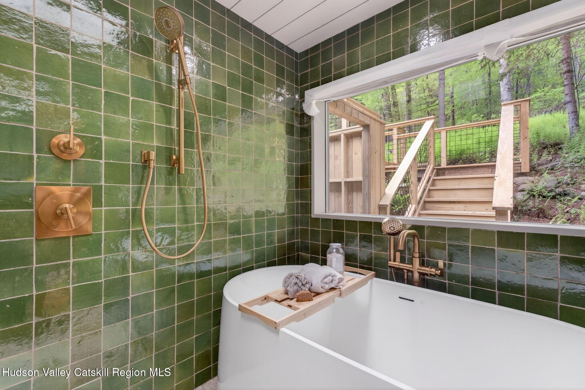 64 Huron Trail