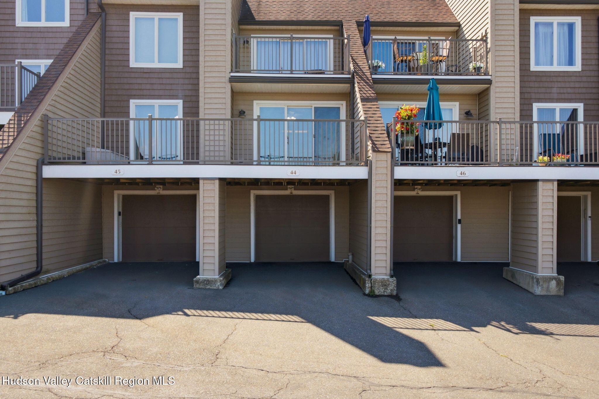 44 Riverview Condos