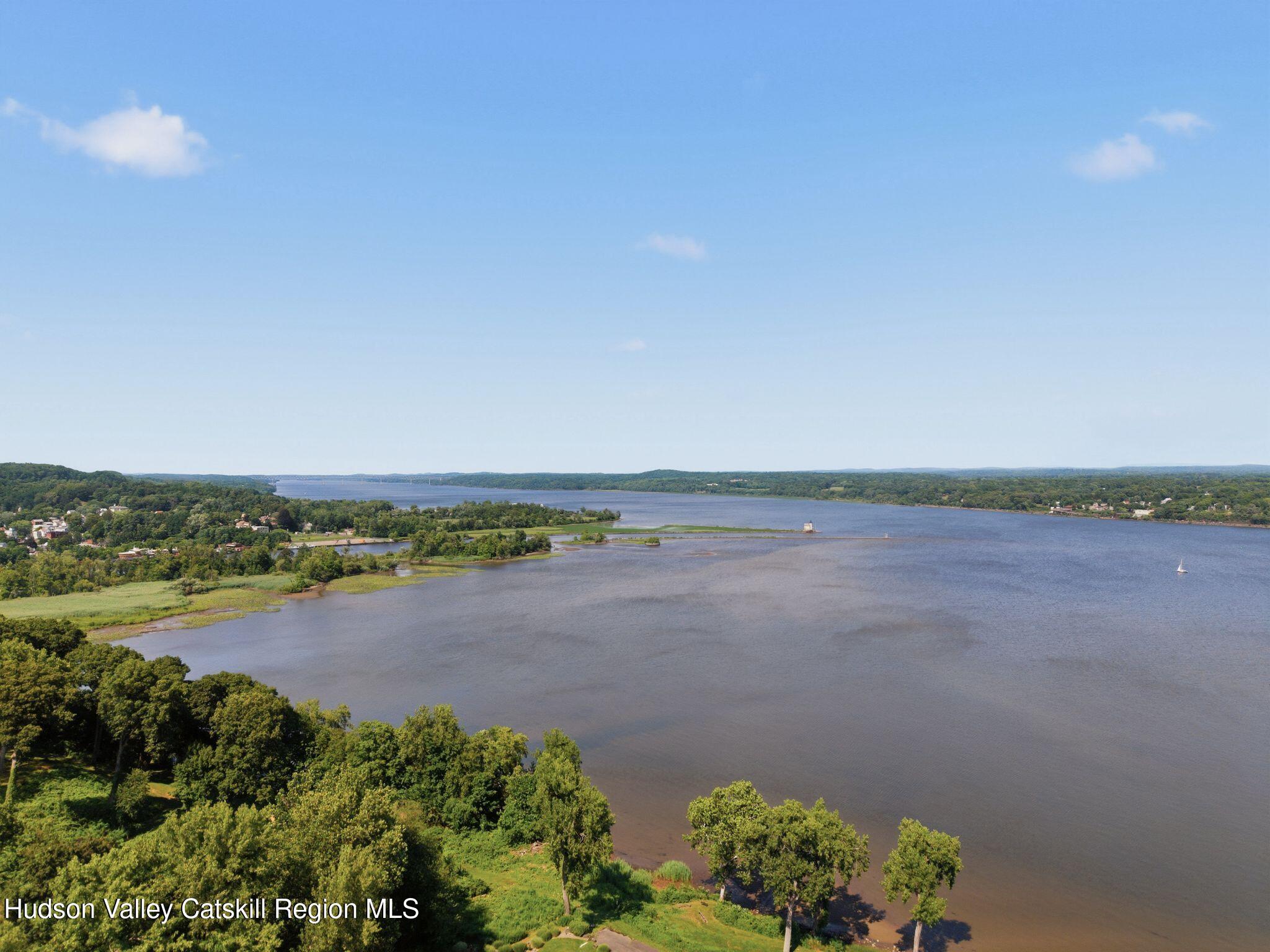 44 Riverview Condos