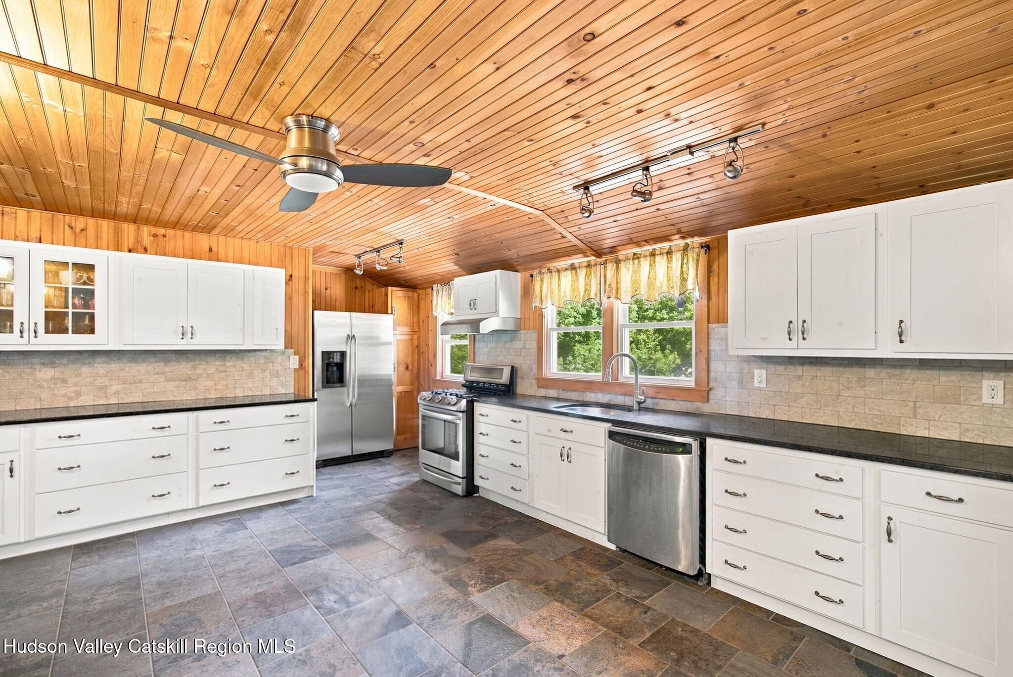 690 Samsonville Road