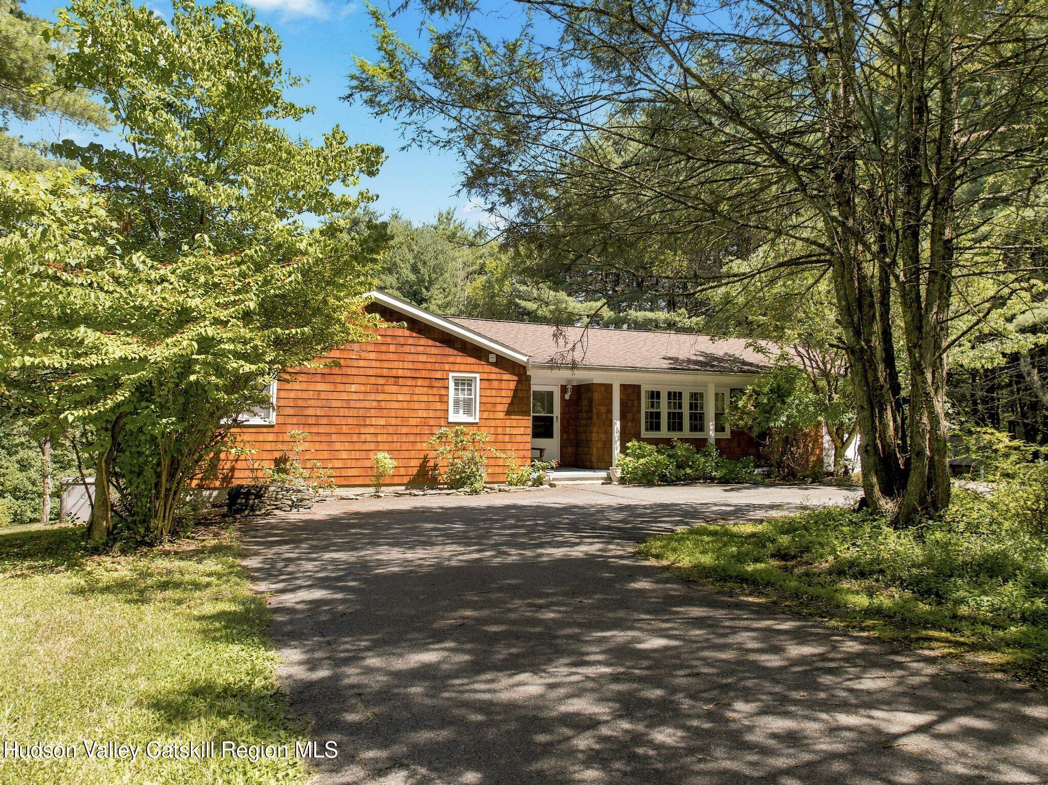 690 Samsonville Road
