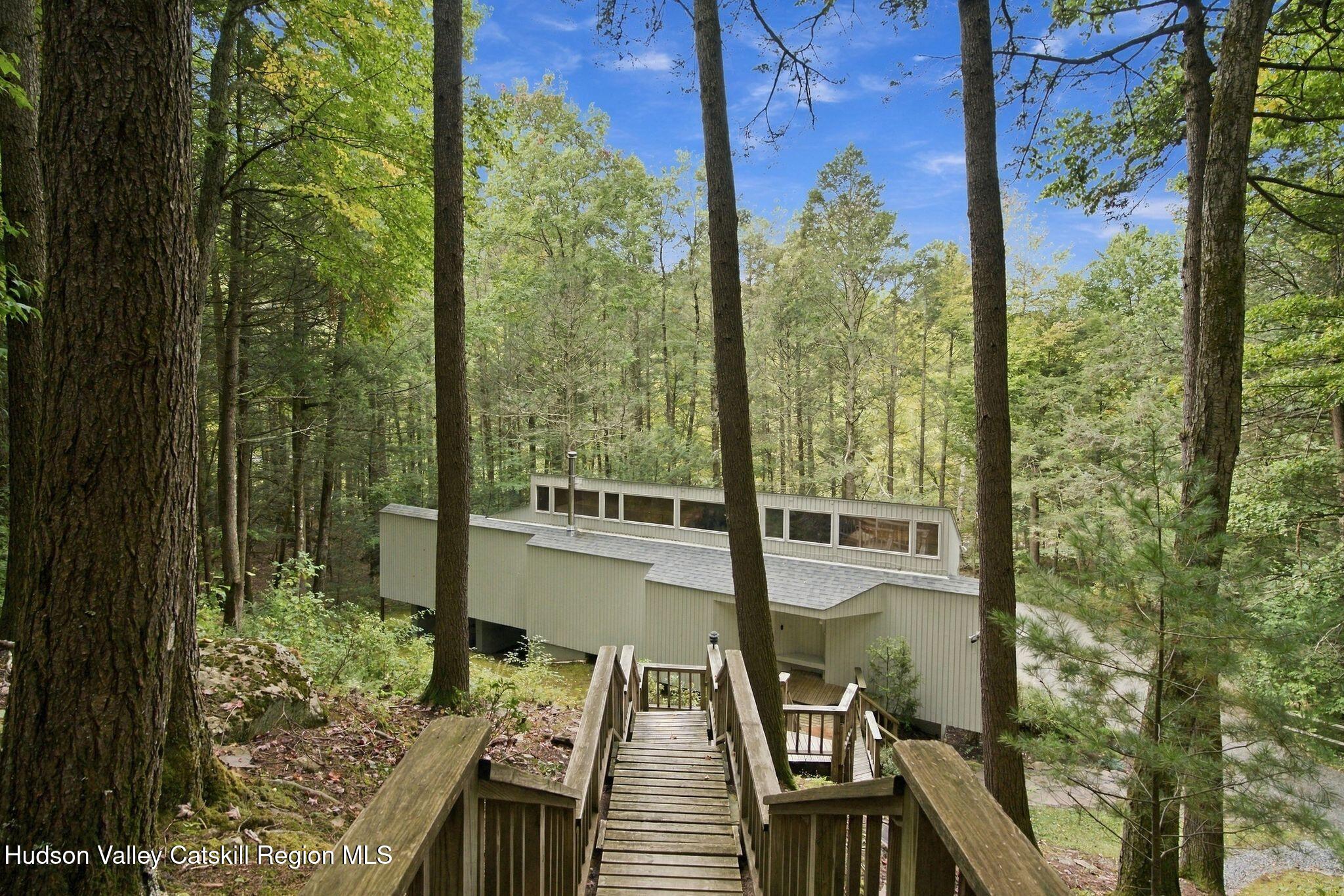 142 Stony Clove Lane