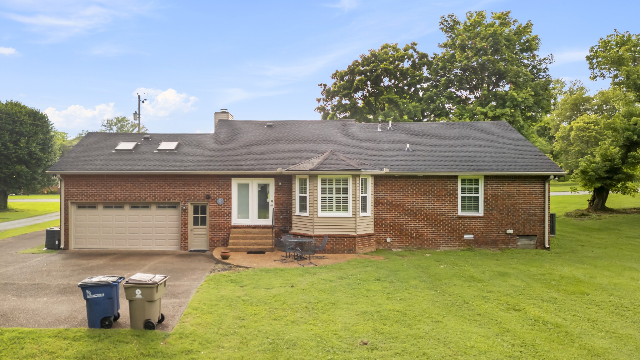 413 Clifton Dr