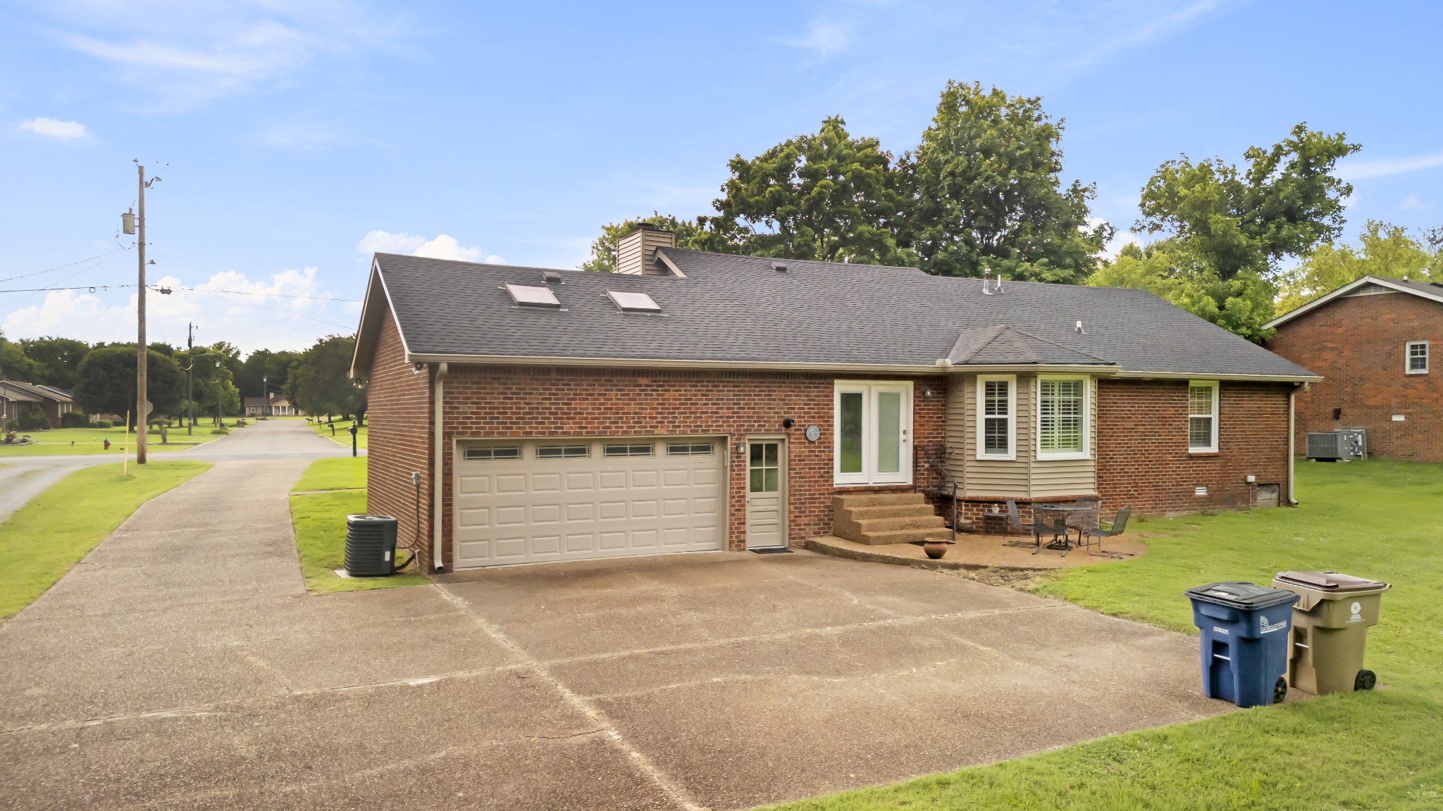 413 Clifton Dr