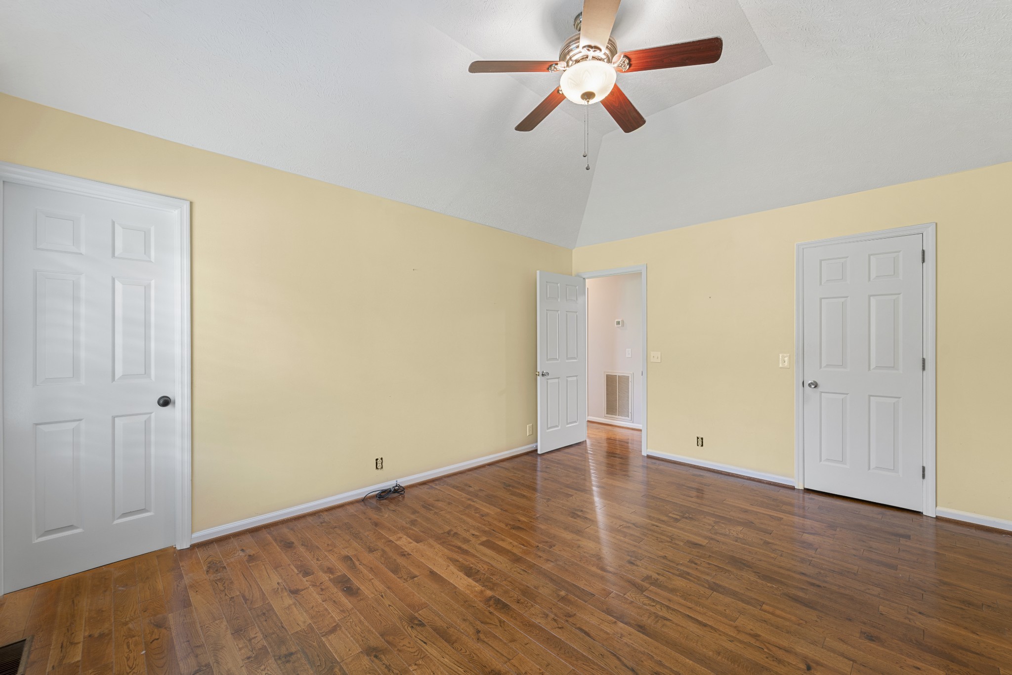 413 Clifton Dr
