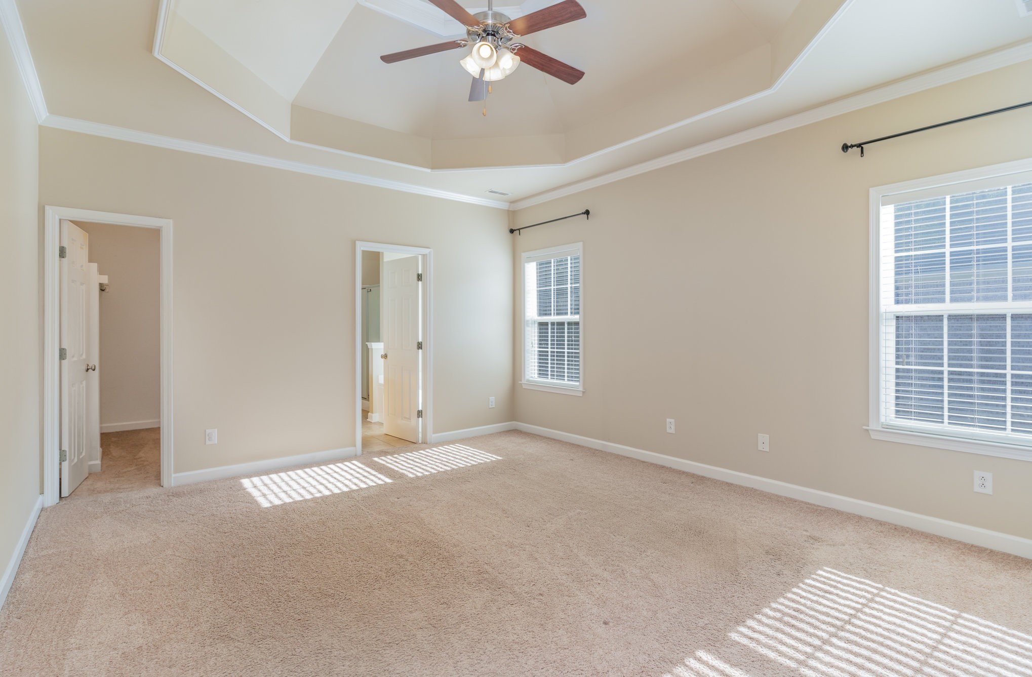 1046 Aenon Cir