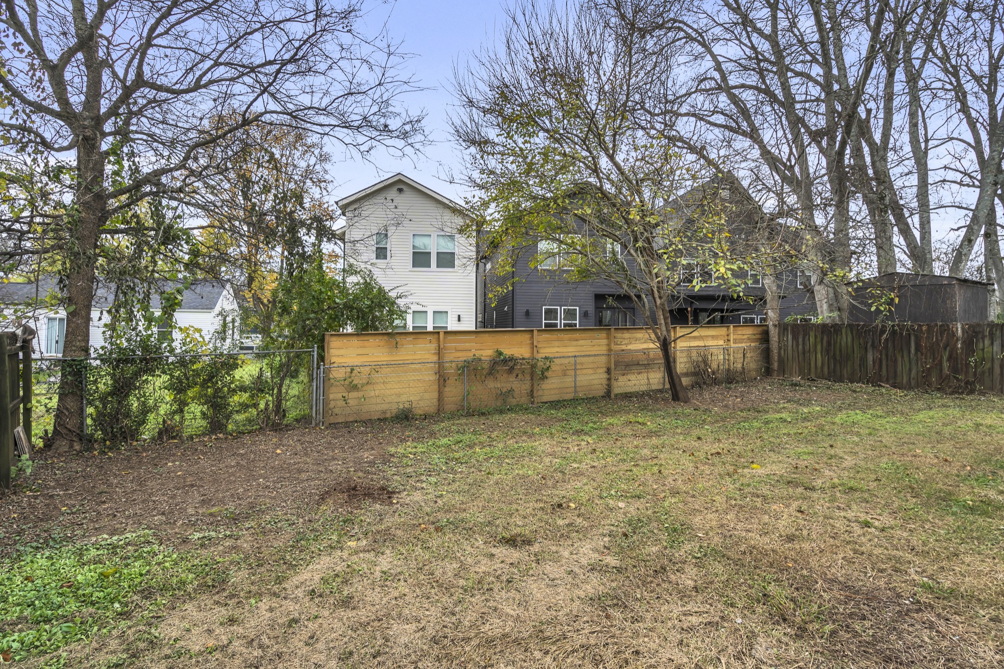 6355 Columbia Ave