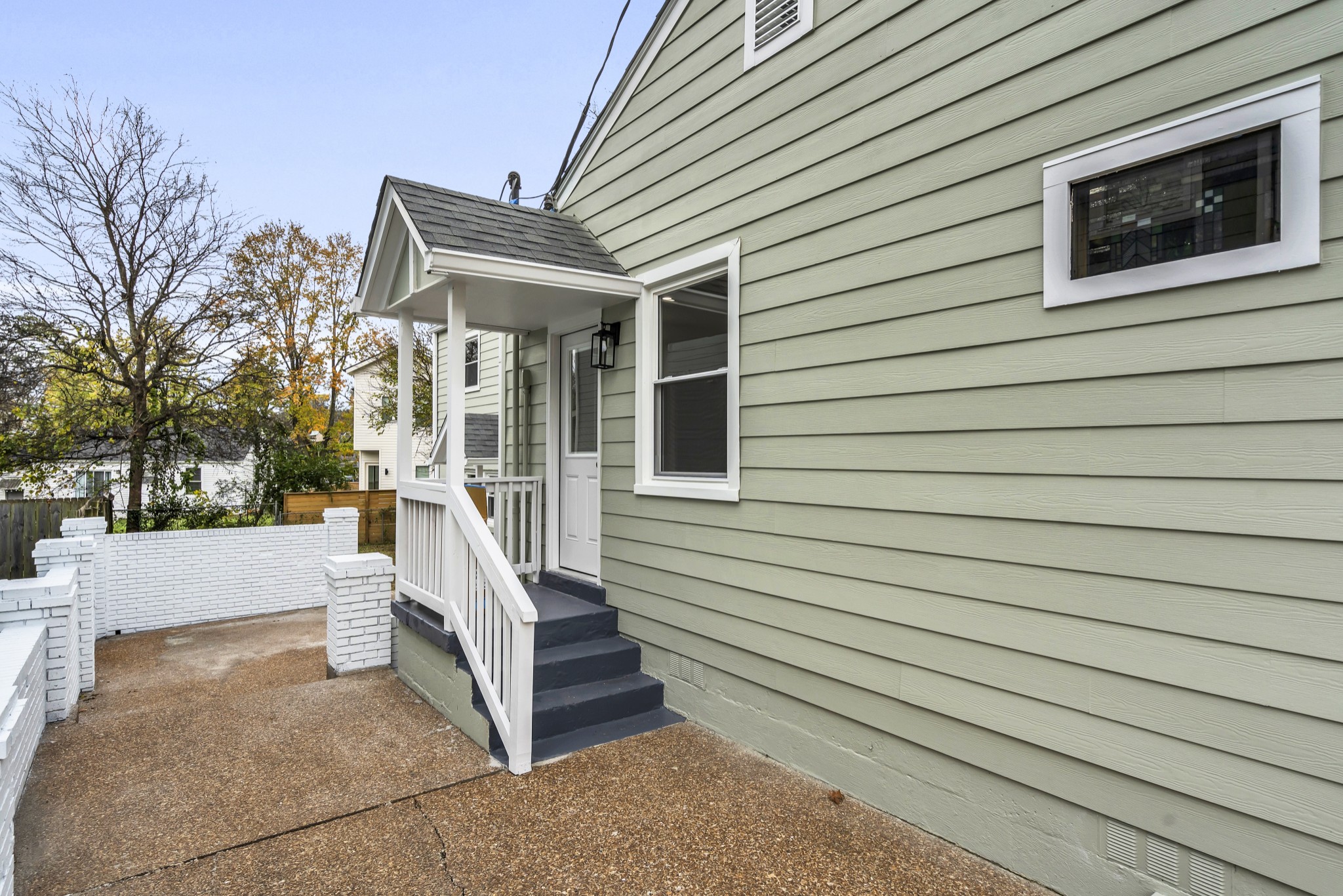 6355 Columbia Ave