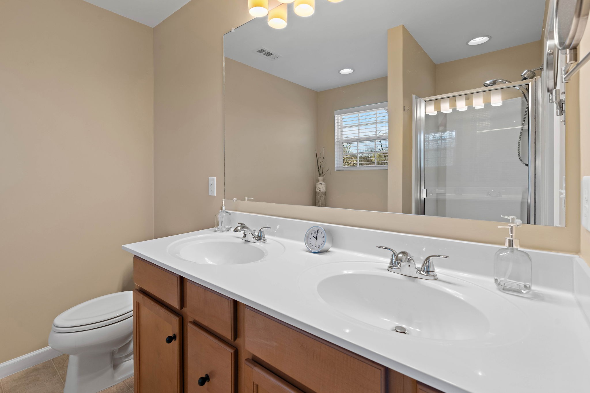 1324 Scarcroft Ln