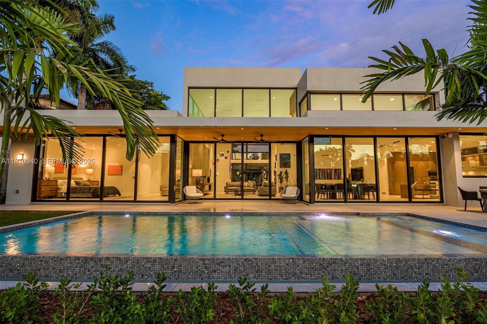 401 Royal Plaza Drive na