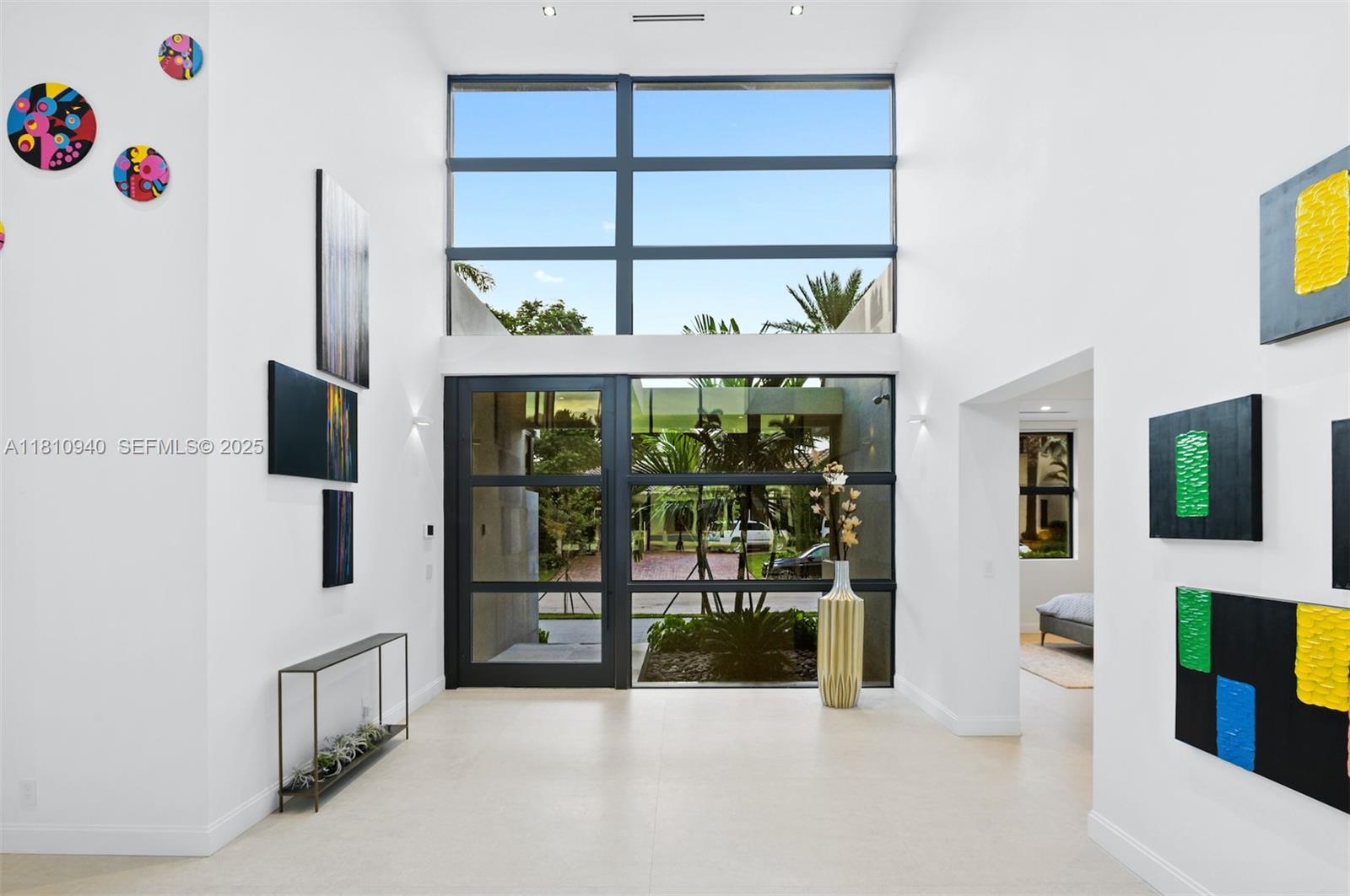 401 Royal Plaza Drive na