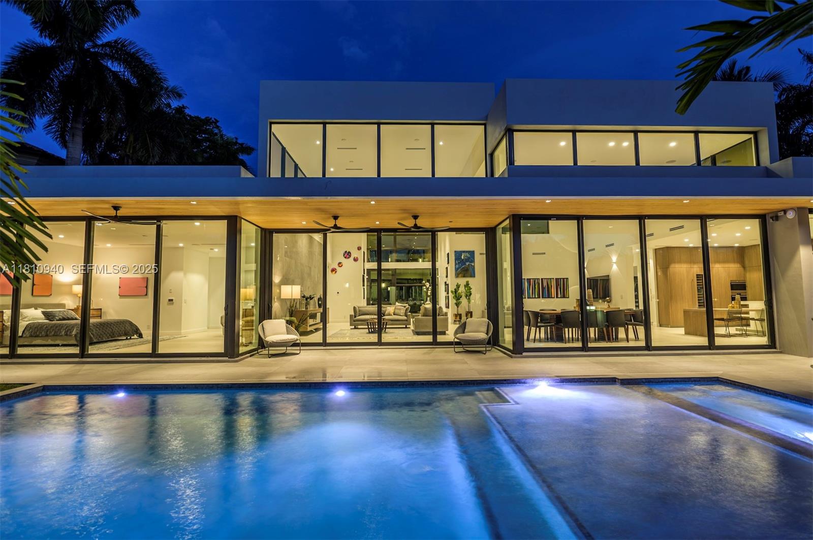 401 Royal Plaza Drive na