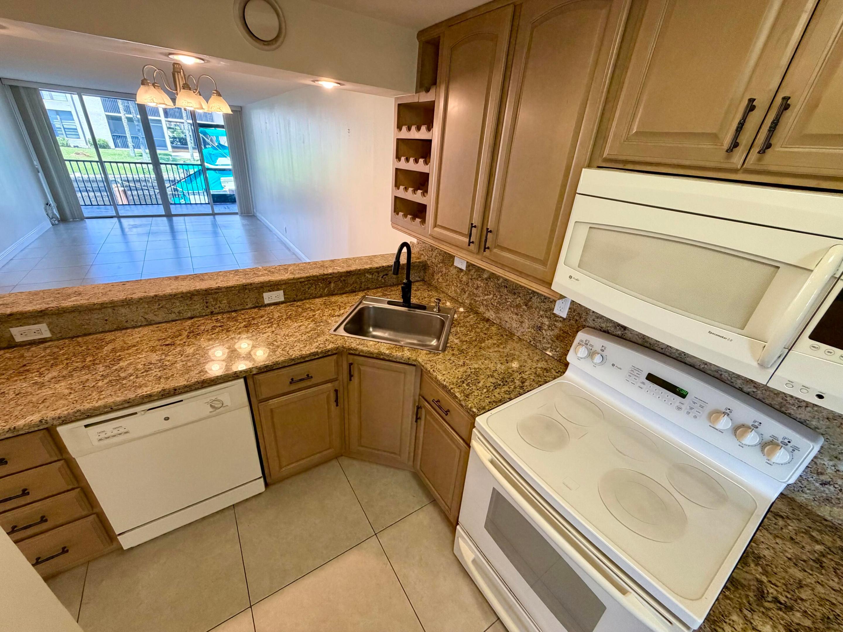 6 Royal Palm Way