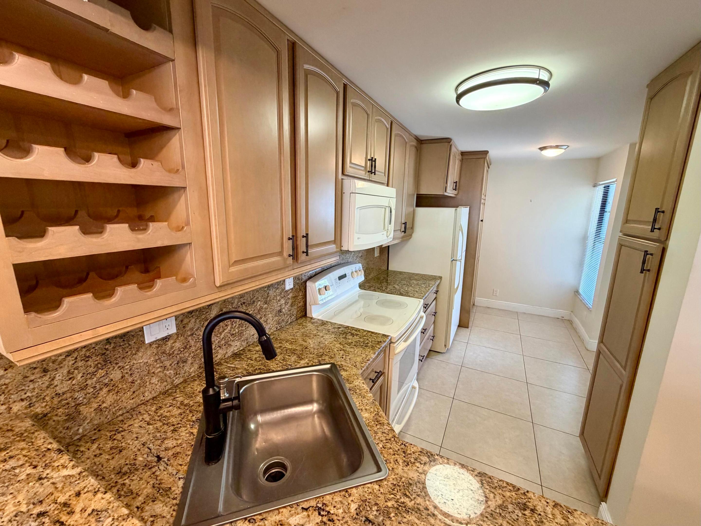 6 Royal Palm Way