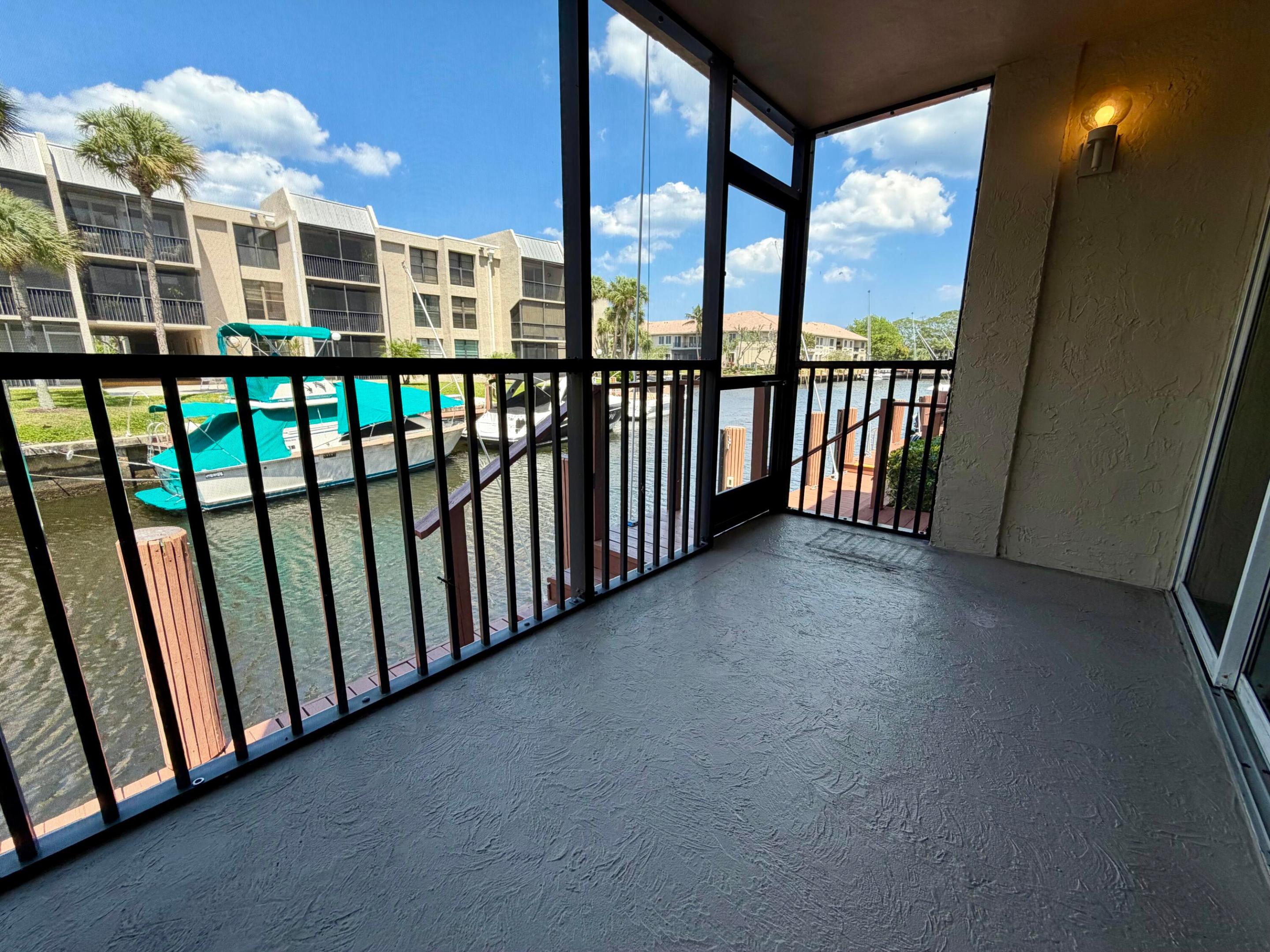 6 Royal Palm Way
