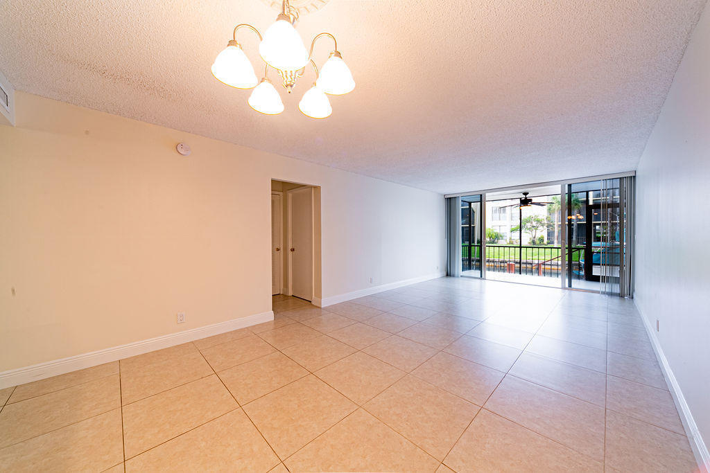 6 Royal Palm Way 102