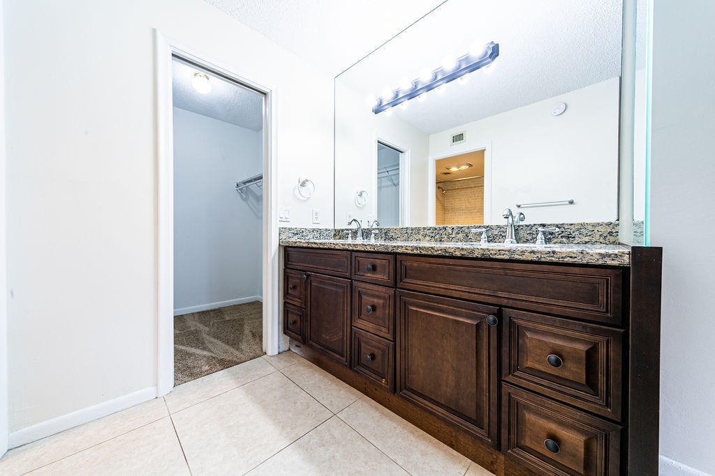 6 Royal Palm Way 102