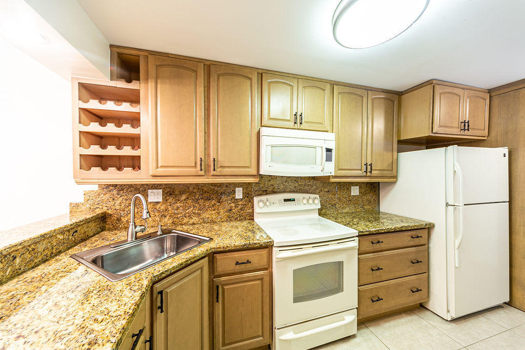 6 Royal Palm Way 102
