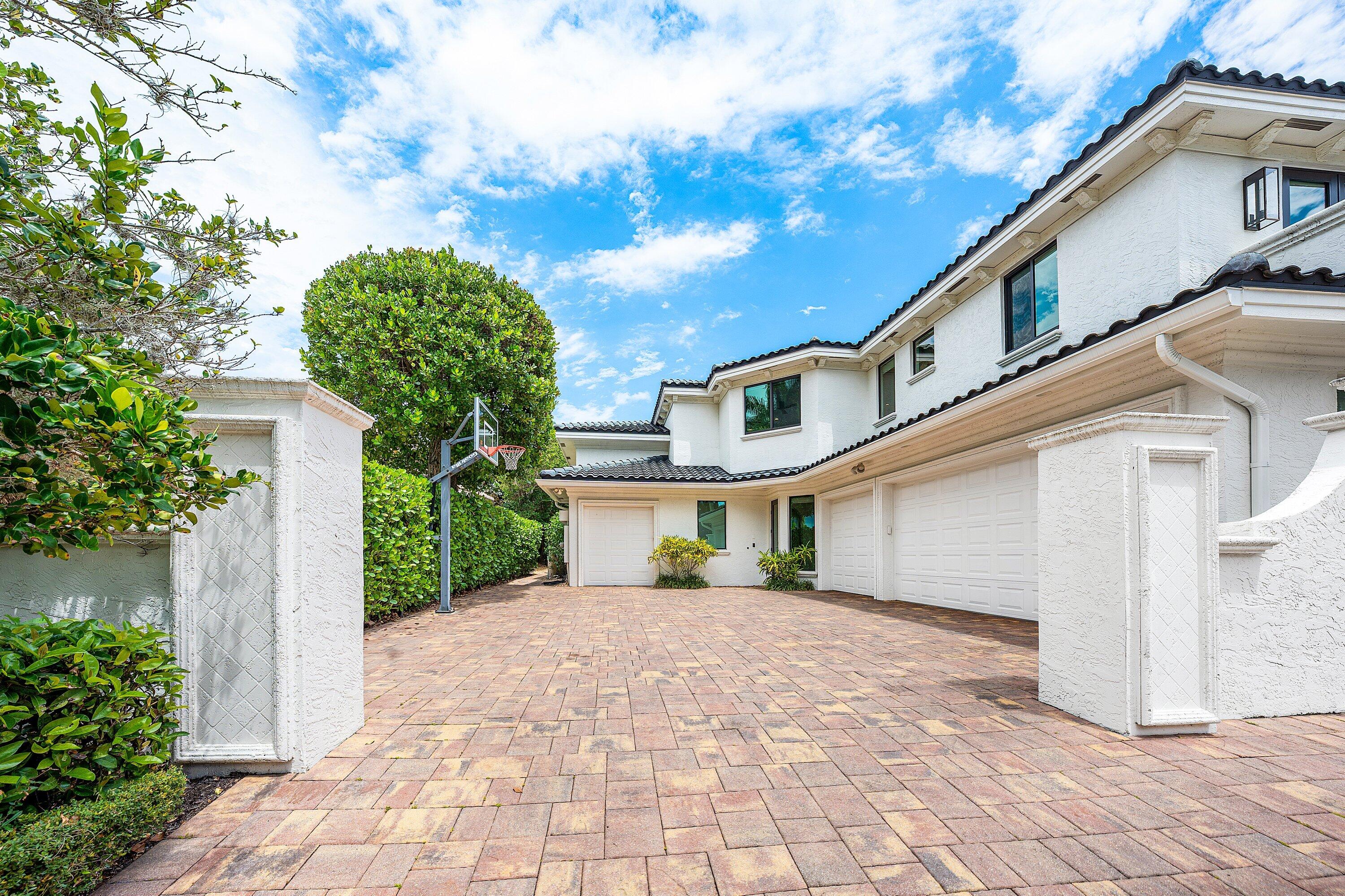 3633 Carlton Place
