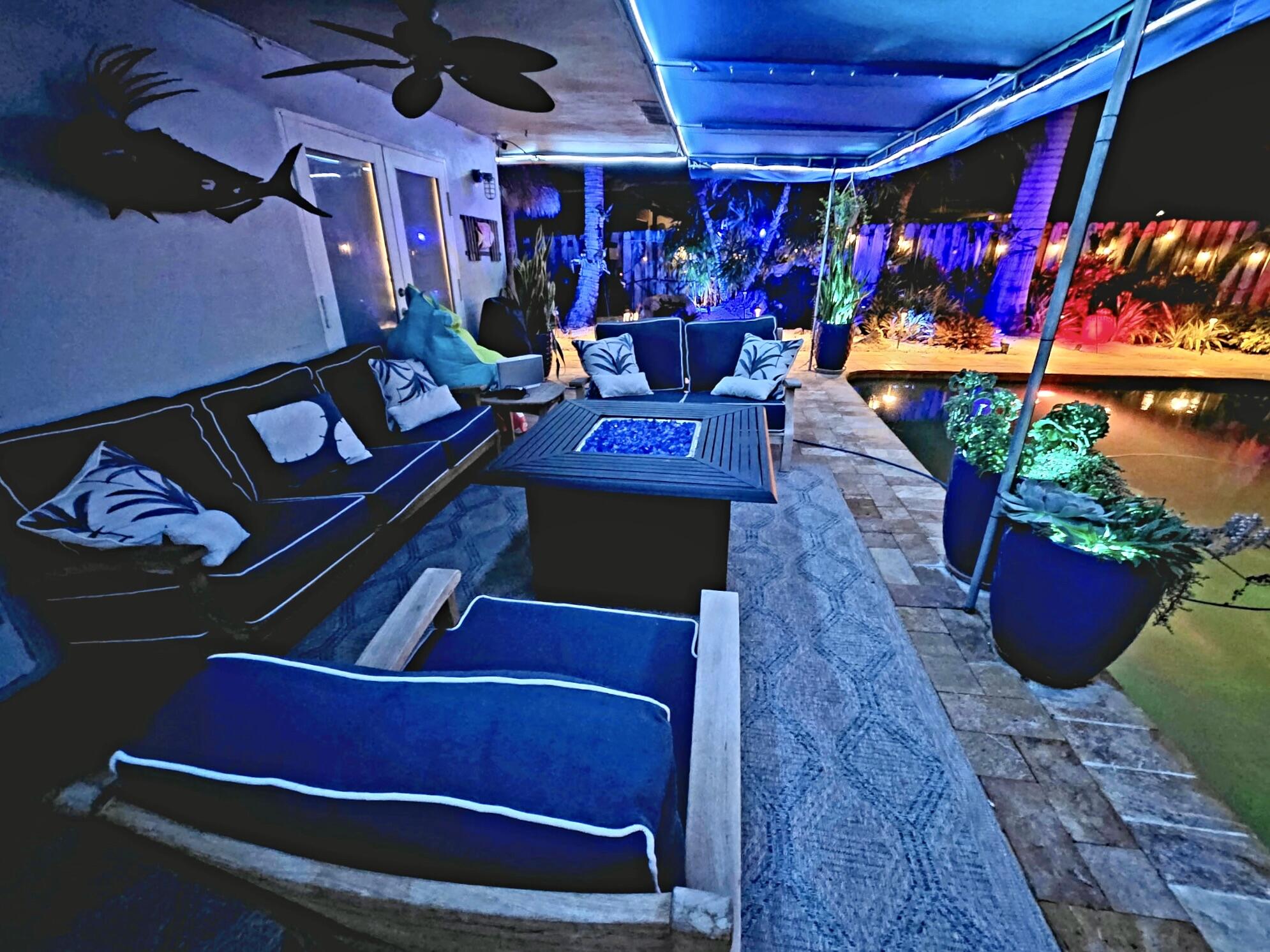 712 Forsyth Street