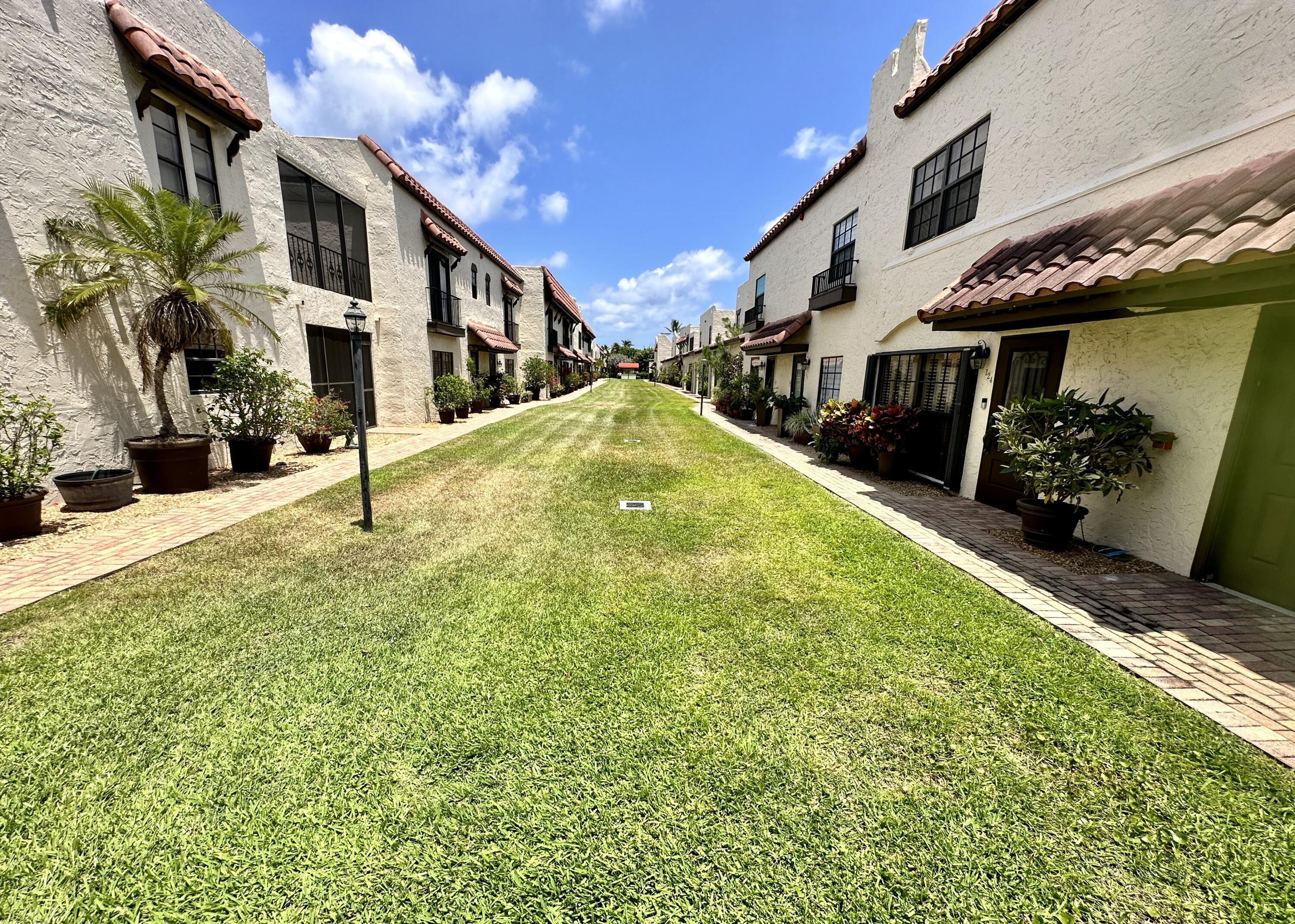 200 S Ocean Boulevard B-124