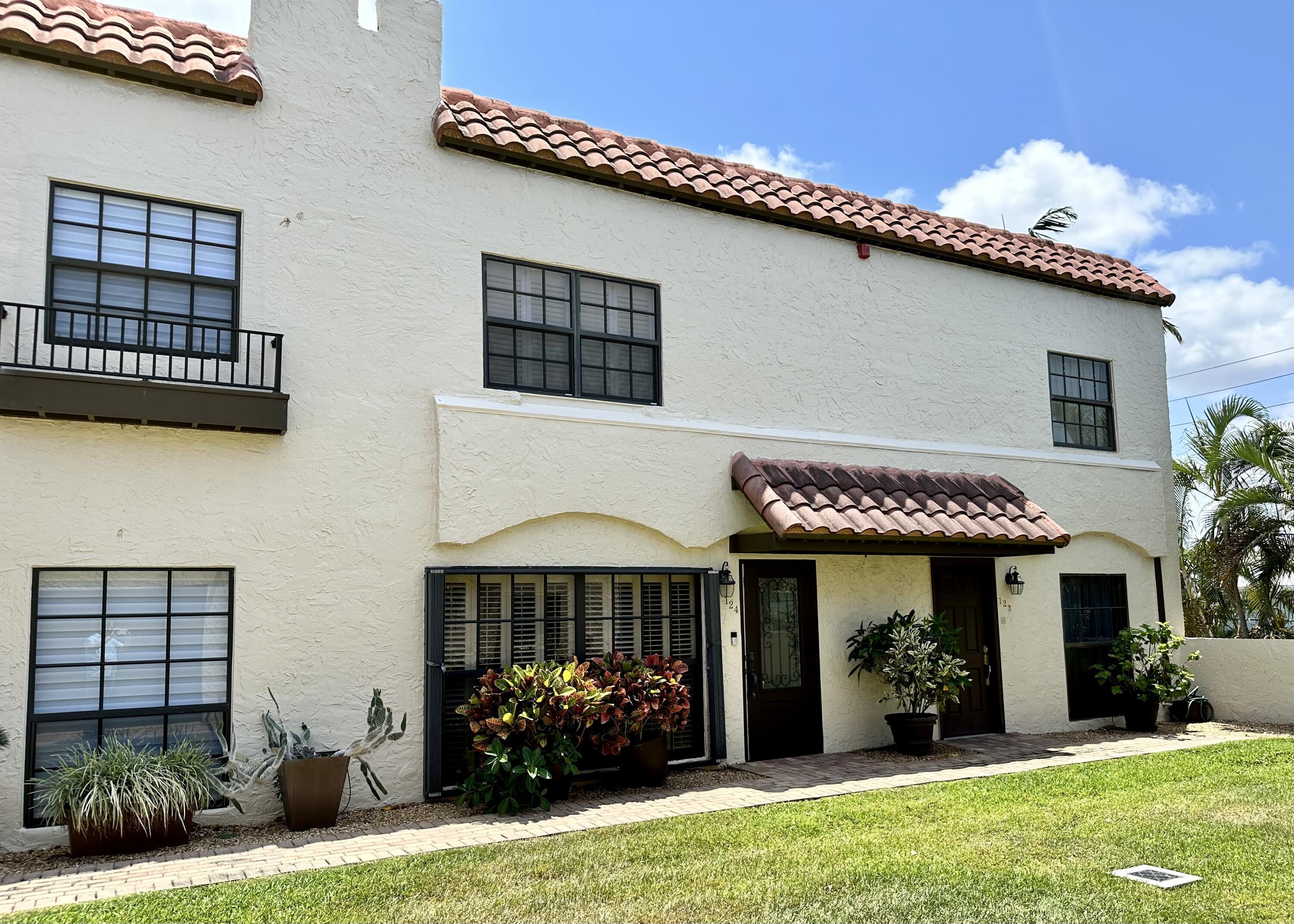 200 S Ocean Boulevard B-124