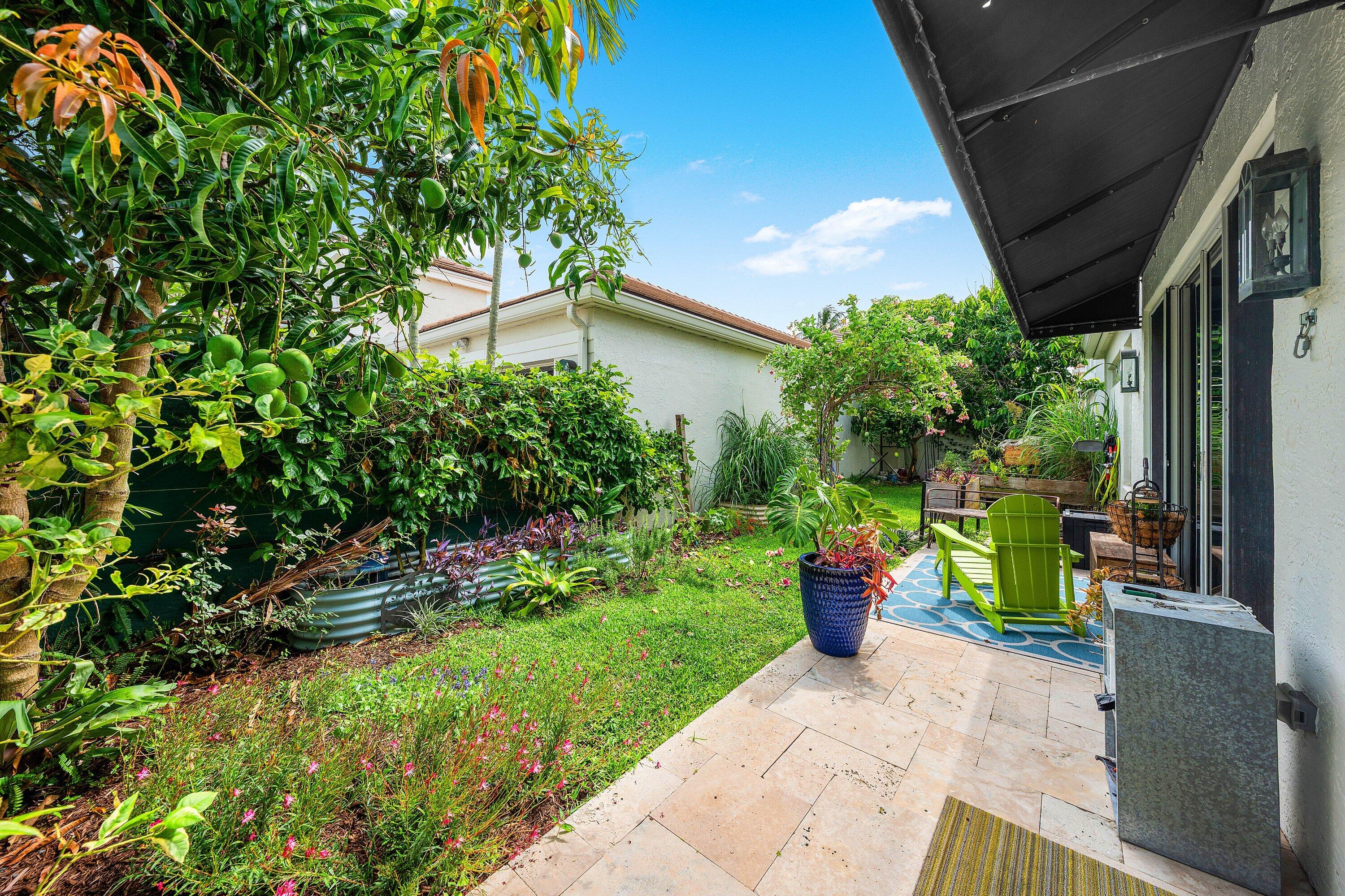 3507 NW Clubside Circle