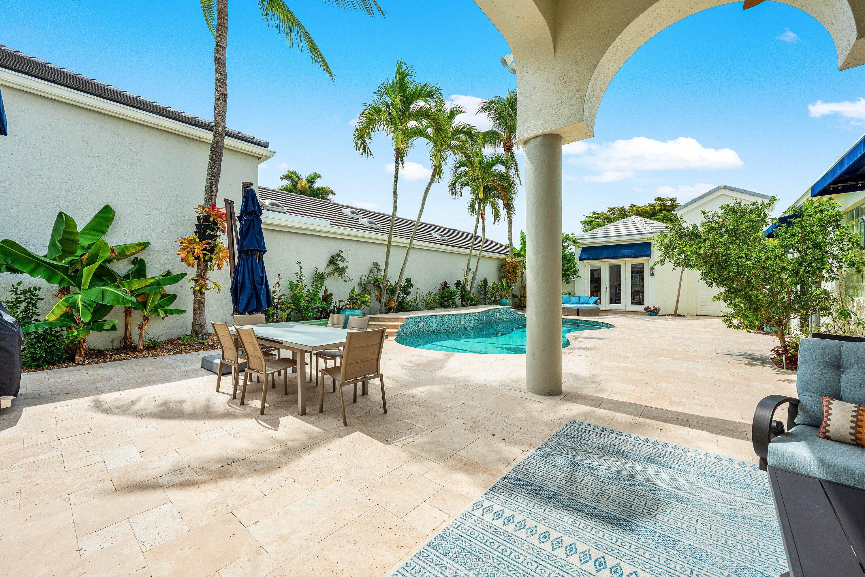 3507 NW Clubside Circle