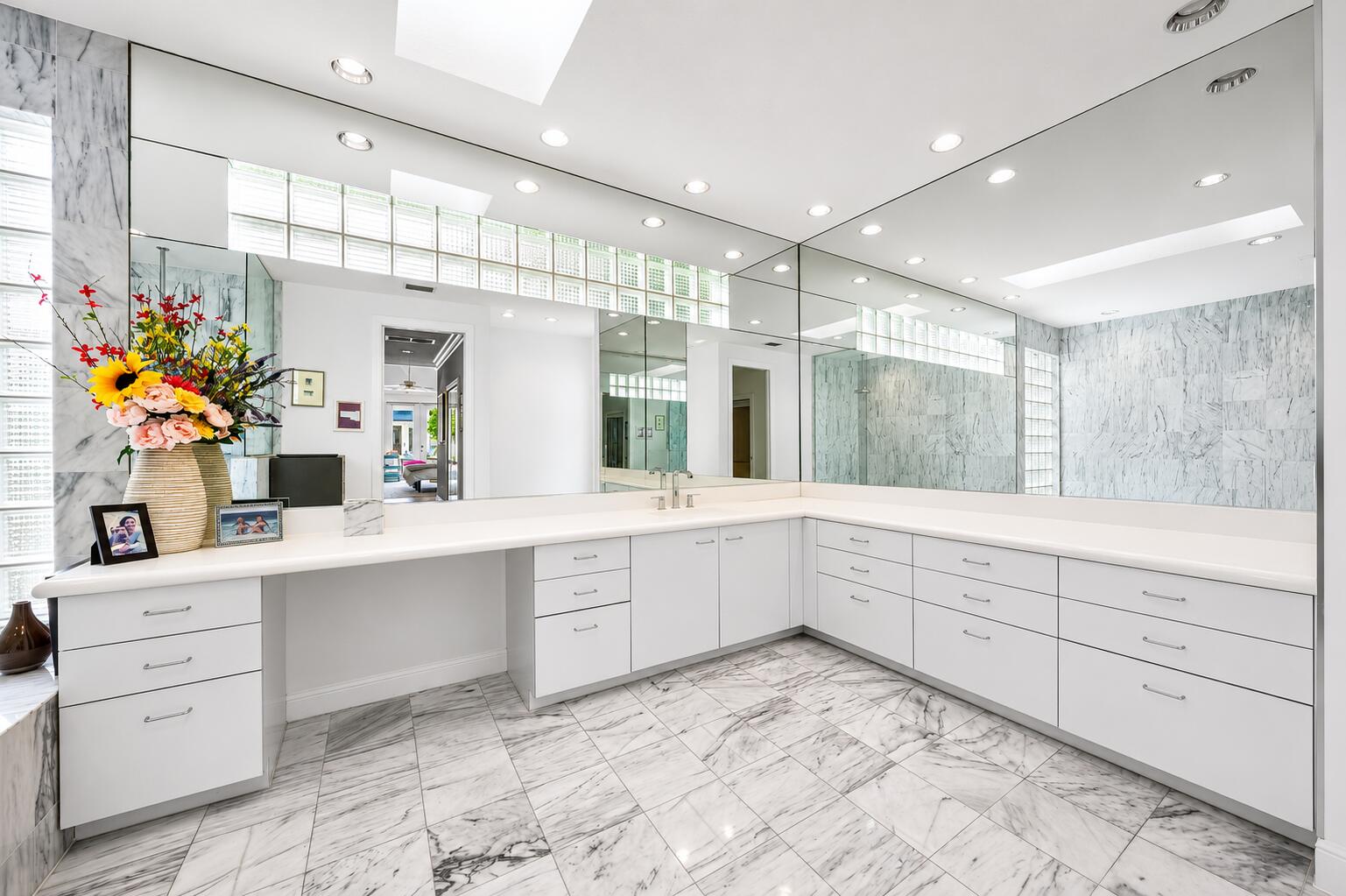 3507 NW Clubside Circle