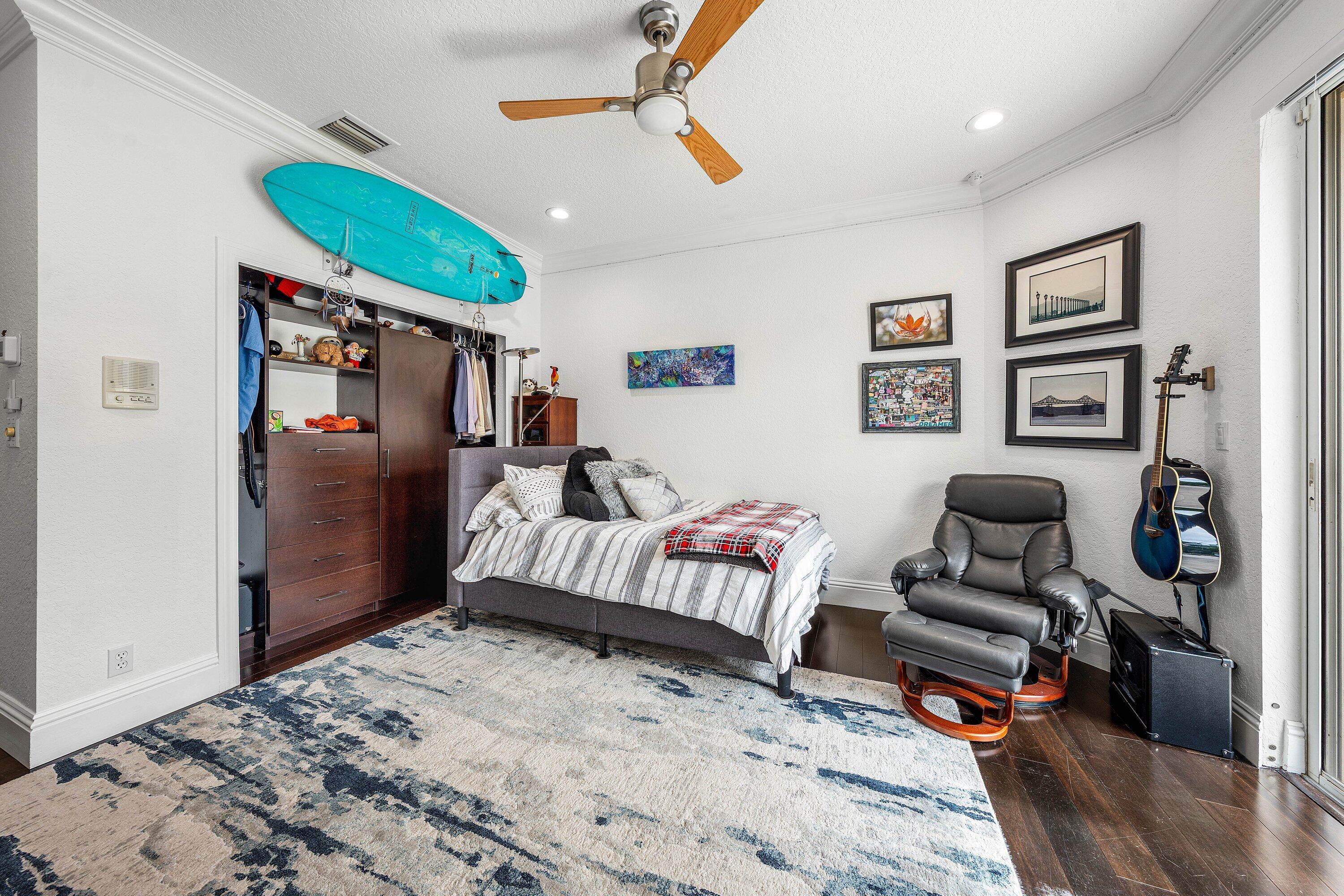 3507 NW Clubside Circle