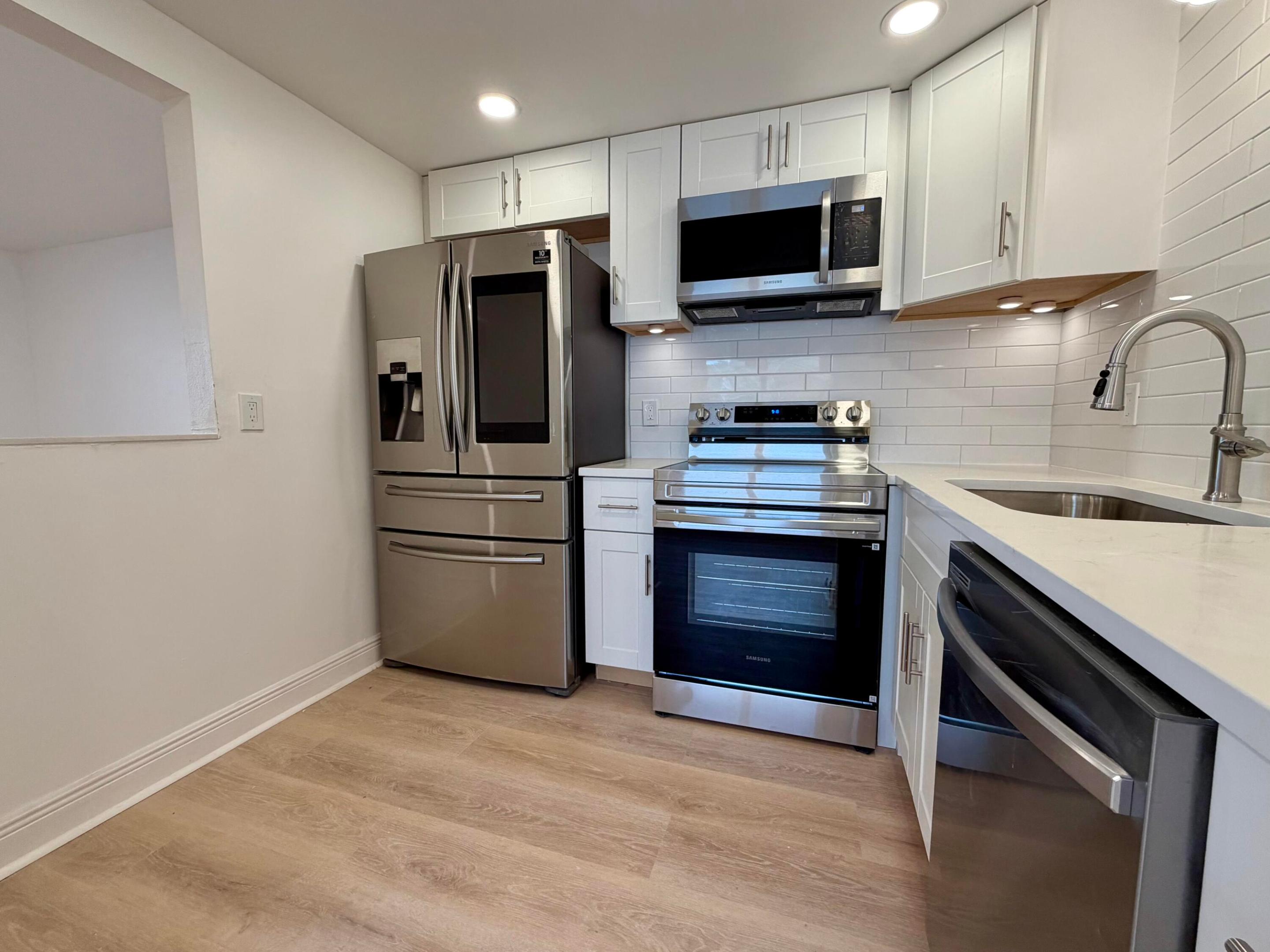 207 Tuscany D 207