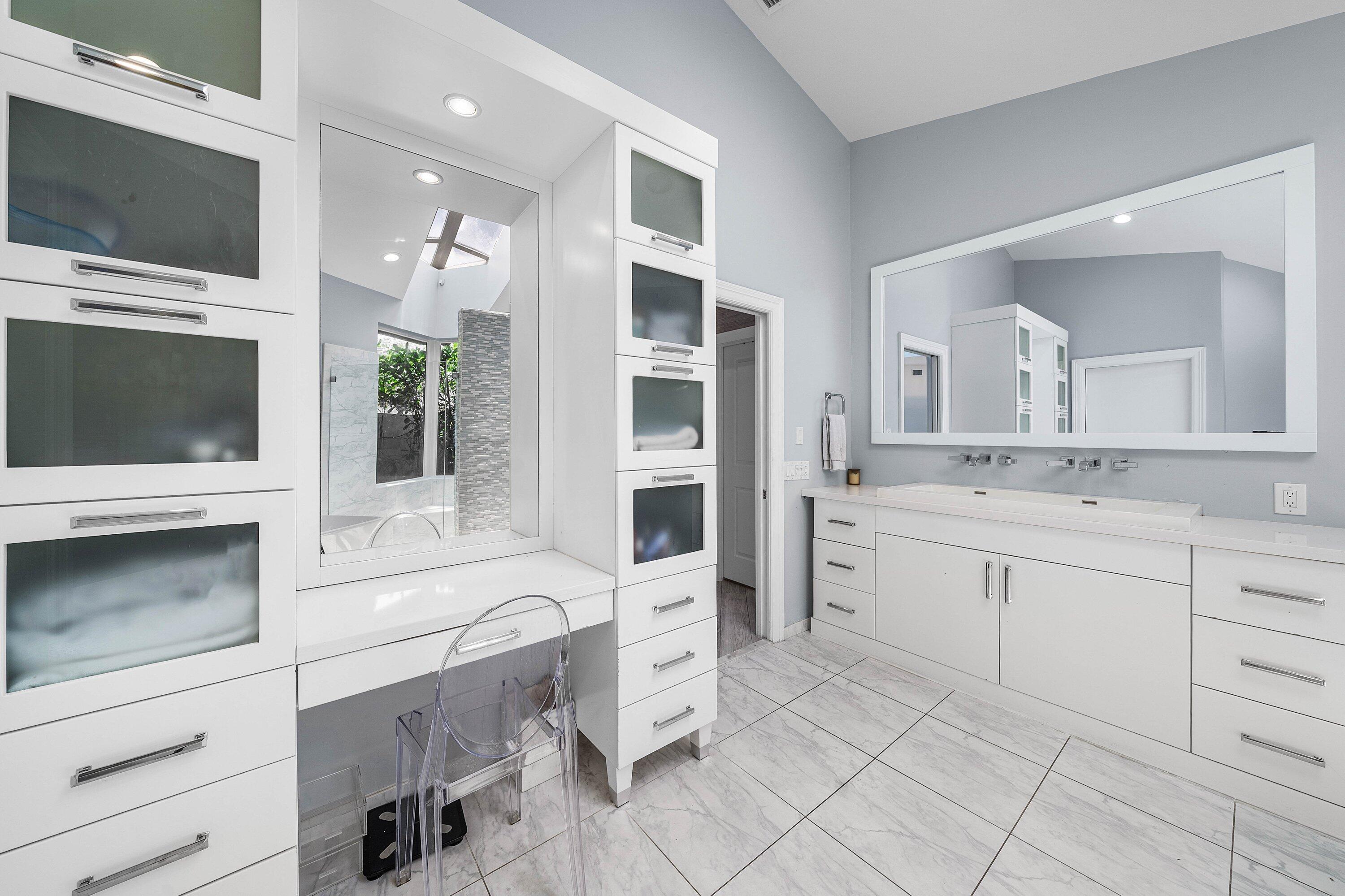 3828 NW 53rd Street